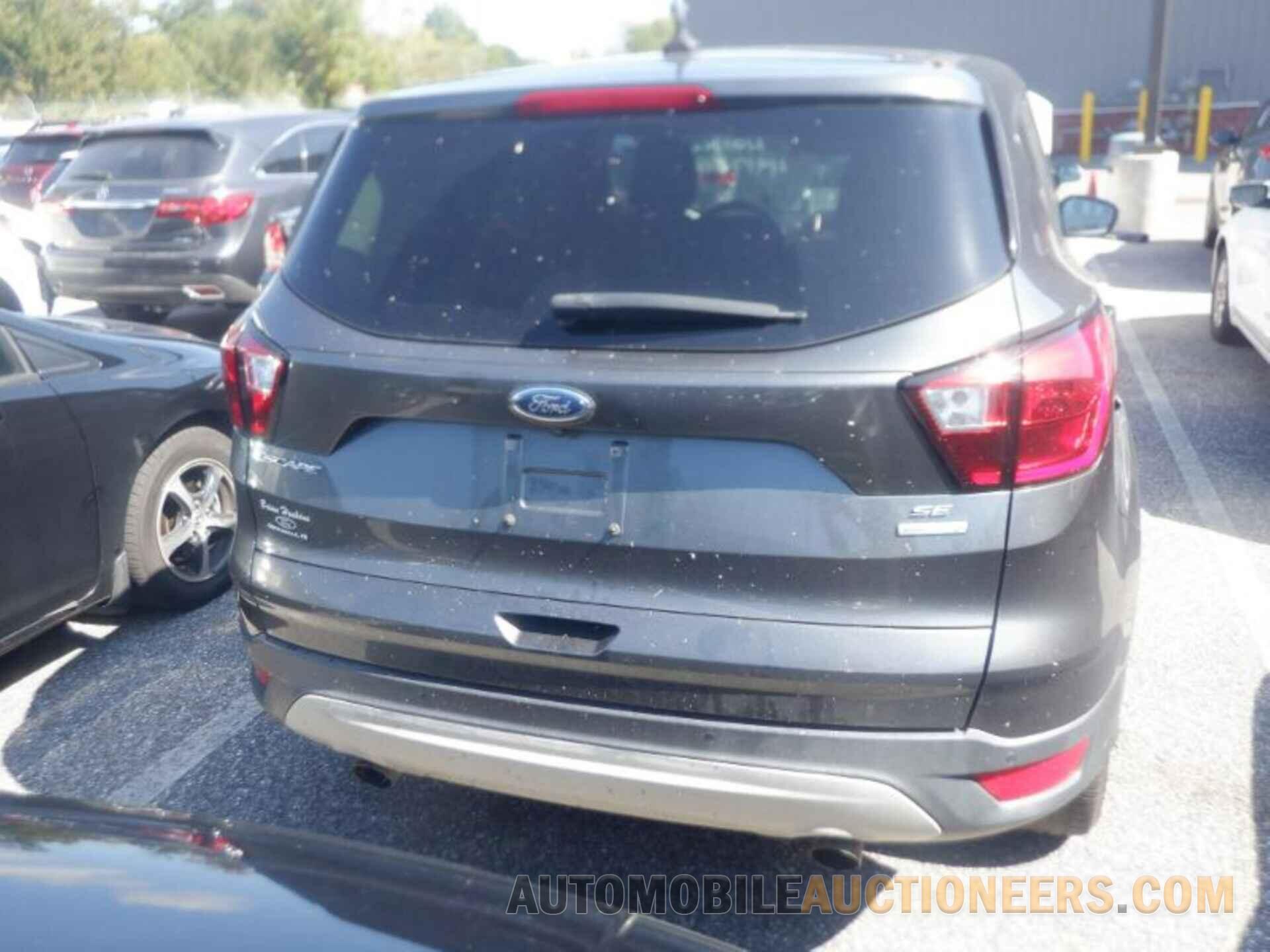 1FMCU0GD8KUB33140 FORD ESCAPE 2019