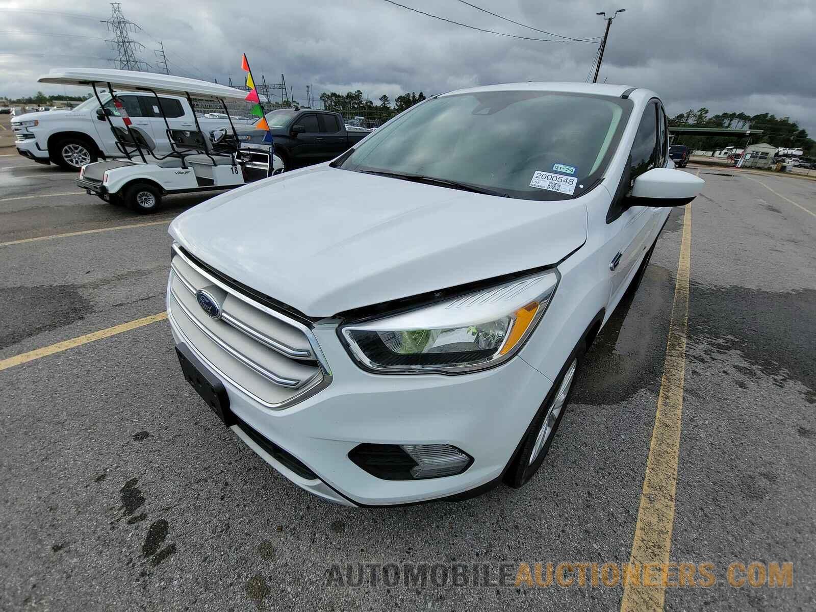 1FMCU0GD8KUC02960 Ford Escape 2019