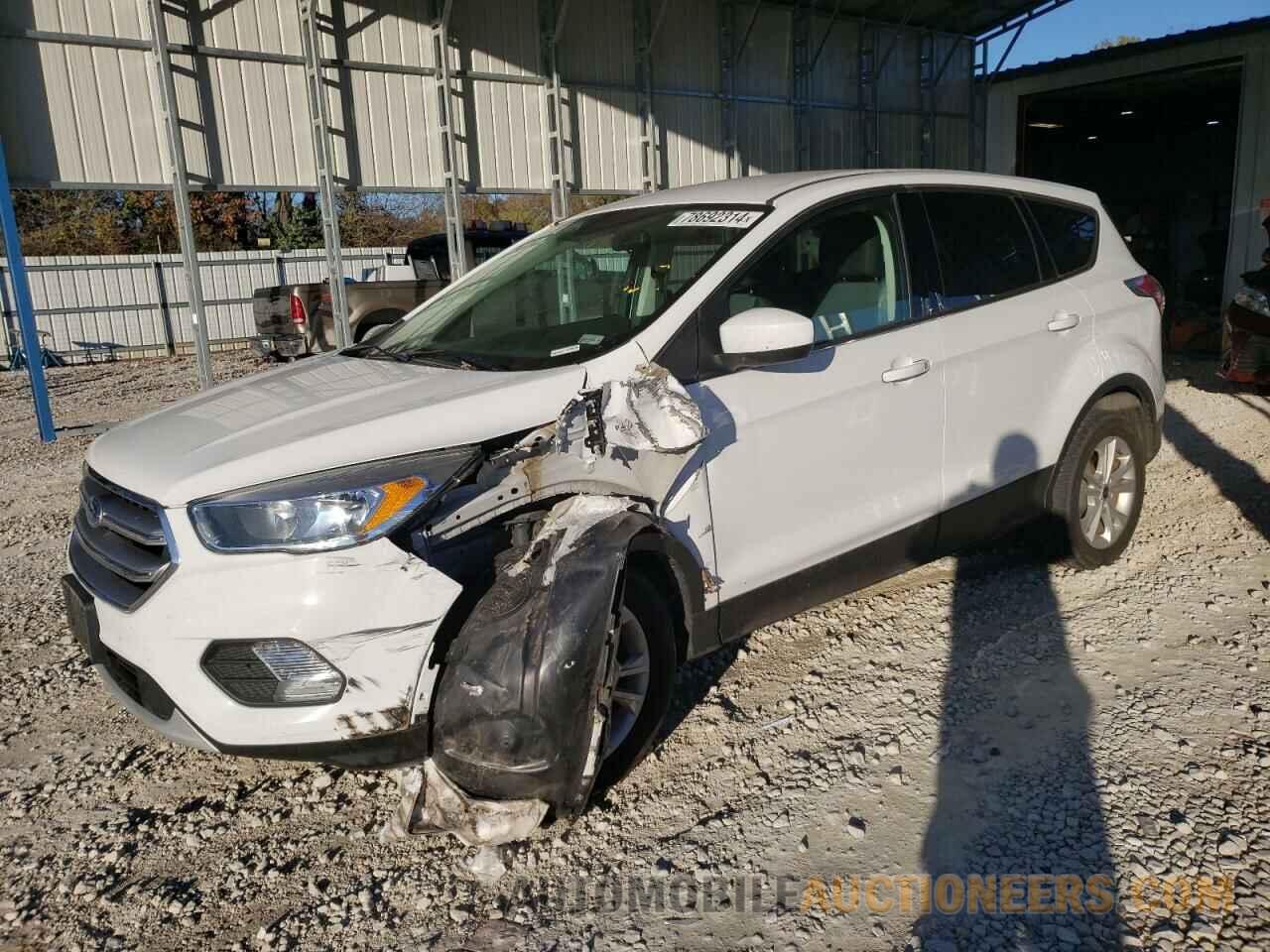 1FMCU0GD9HUA81610 FORD ESCAPE 2017