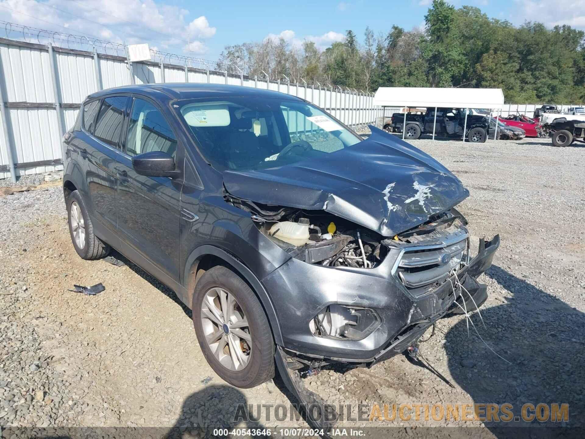 1FMCU0GD9HUB08840 FORD ESCAPE 2017