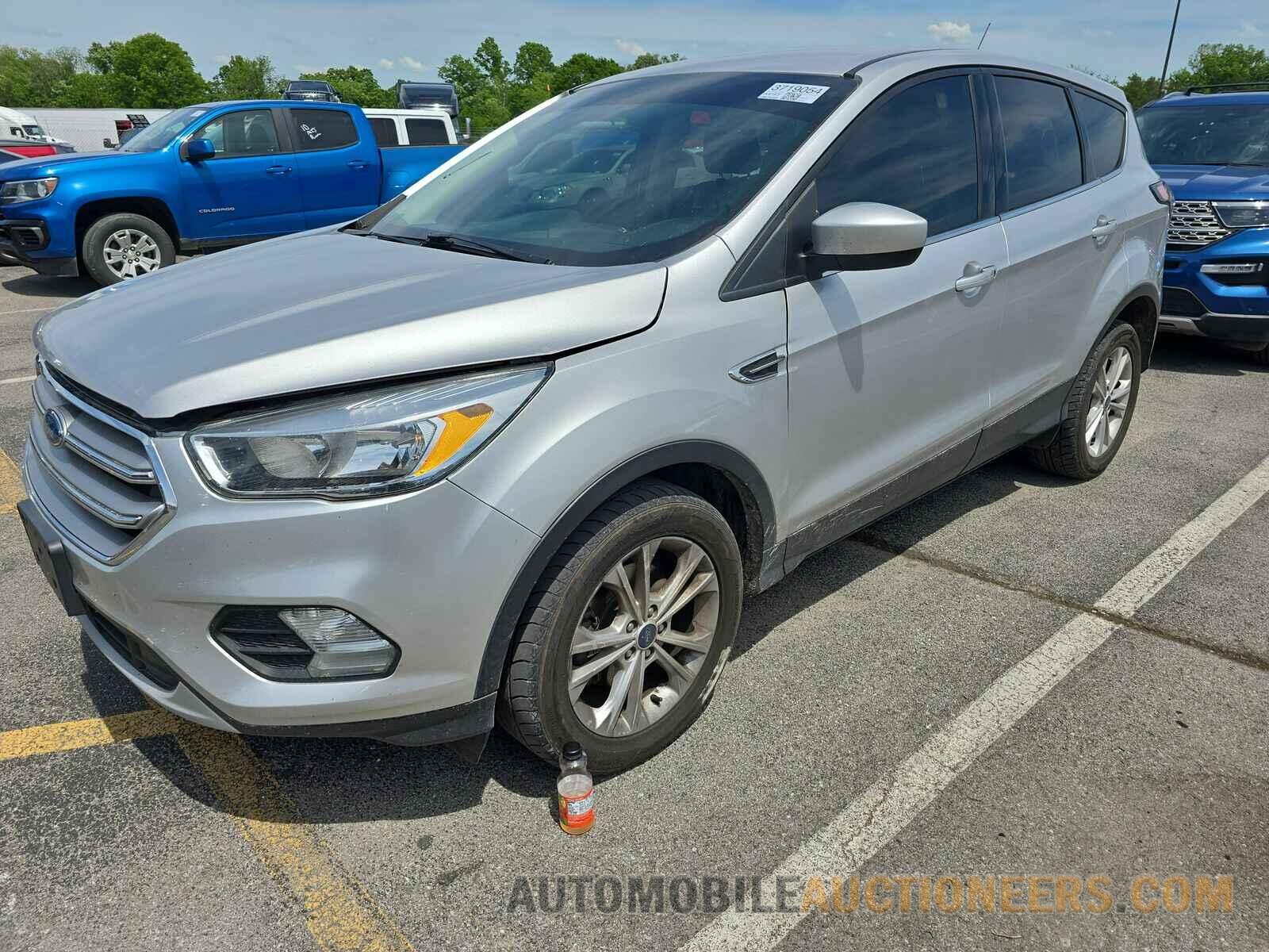 1FMCU0GD9HUC12146 Ford Escape 2017