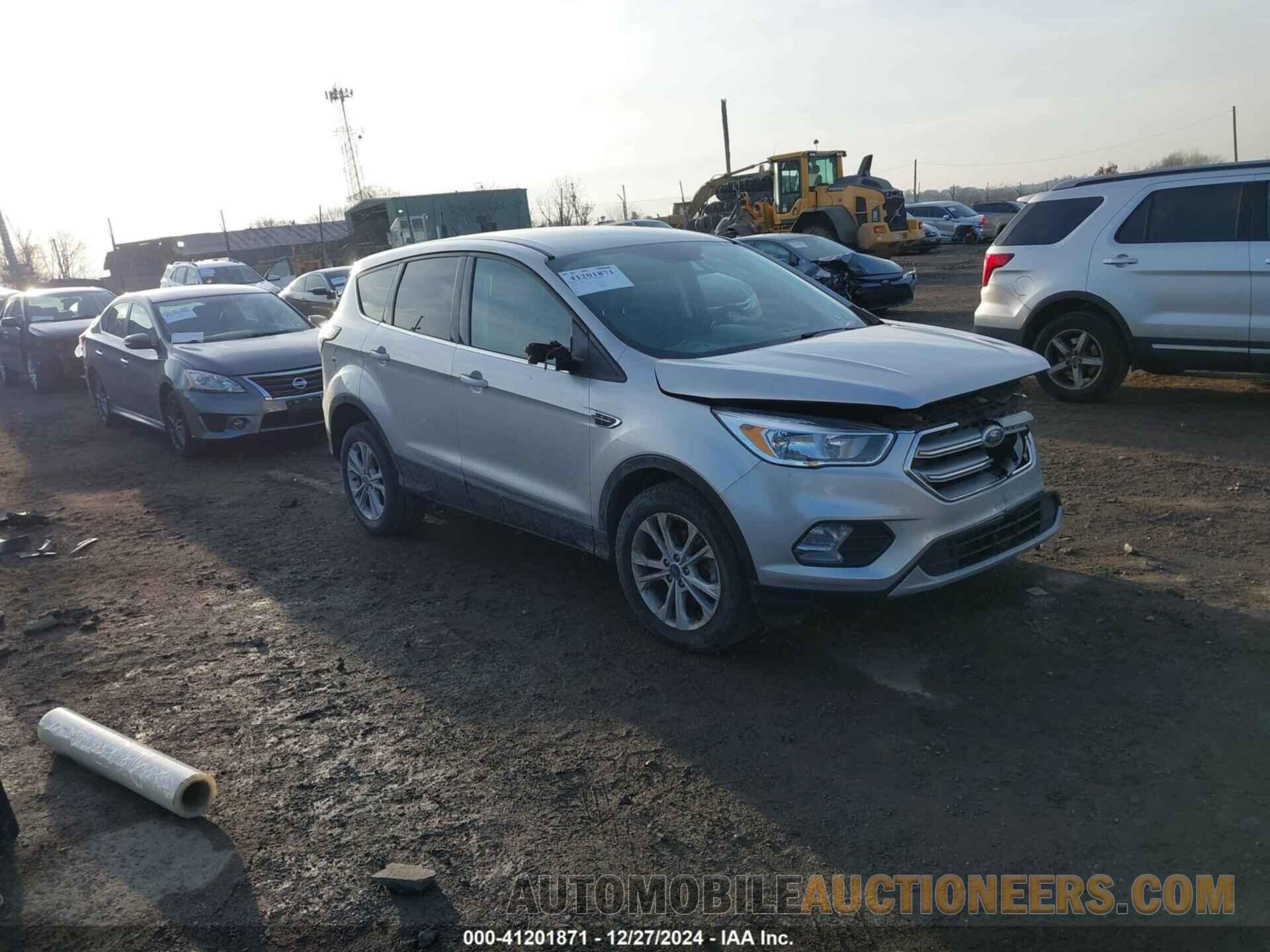 1FMCU0GD9HUC58883 FORD ESCAPE 2017