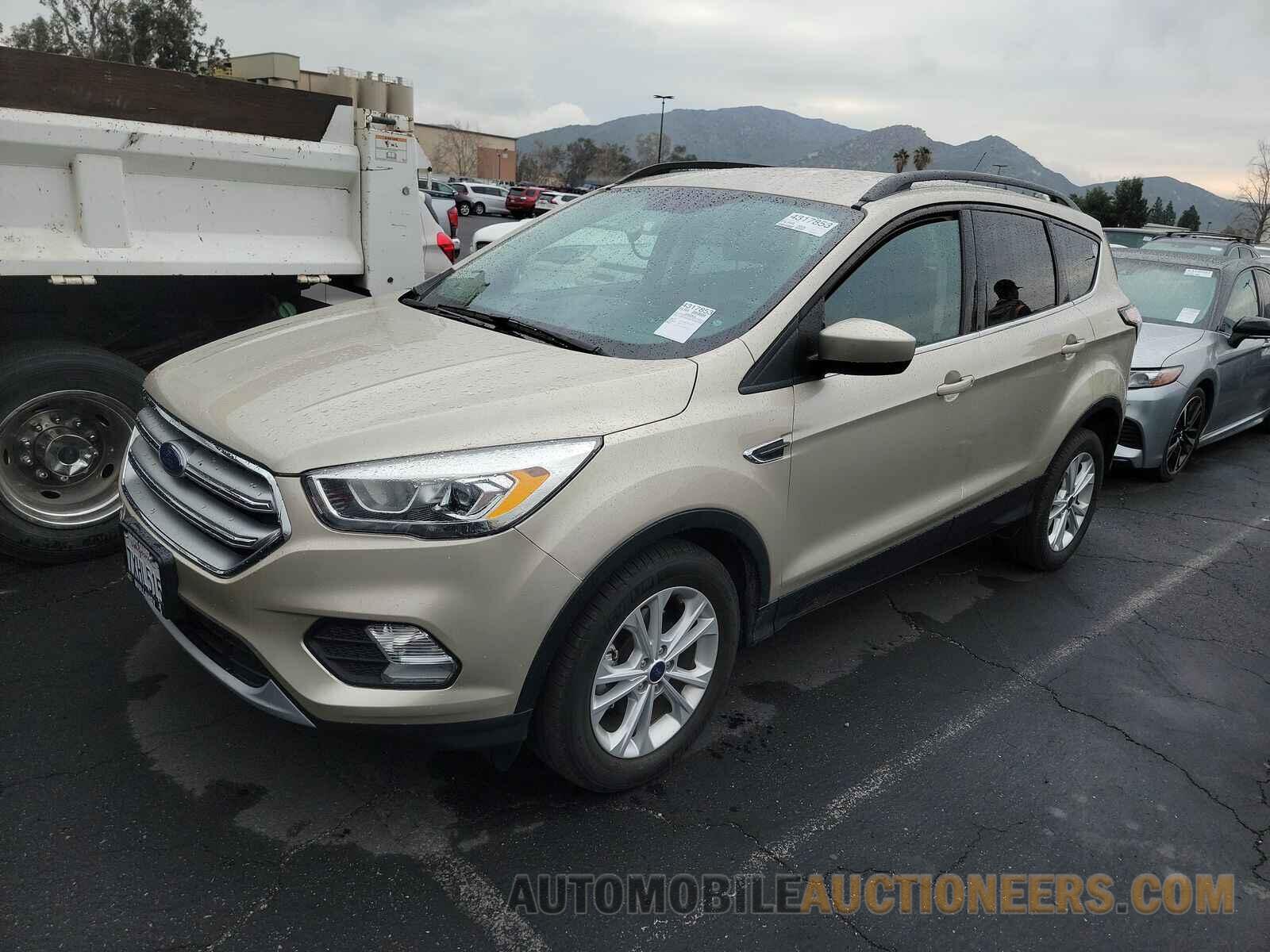 1FMCU0GD9HUC67020 Ford Escape 2017