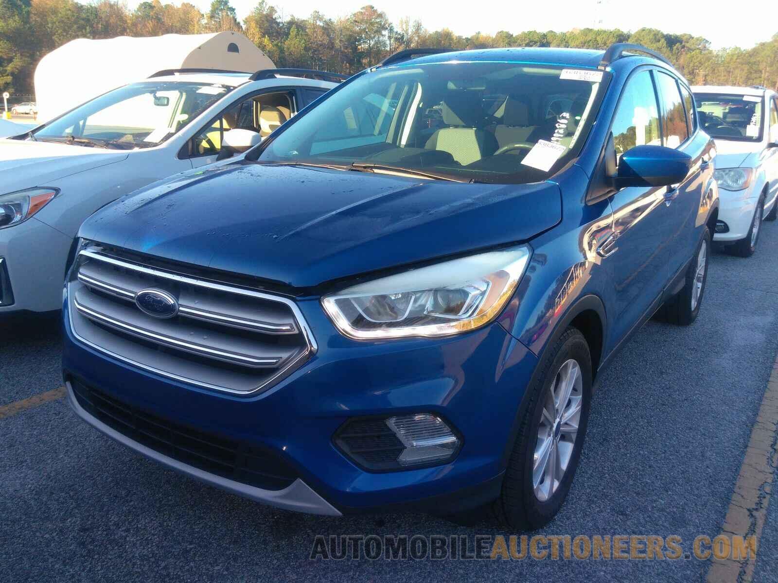 1FMCU0GD9HUD75086 Ford Escape 2017