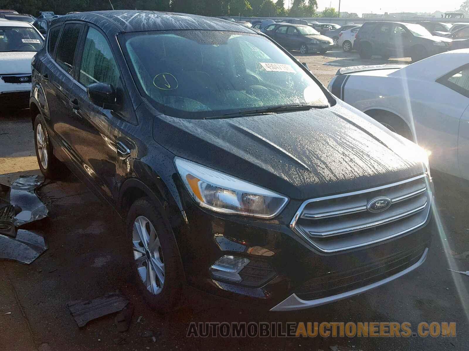 1FMCU0GD9HUE51356 FORD ESCAPE SE 2017