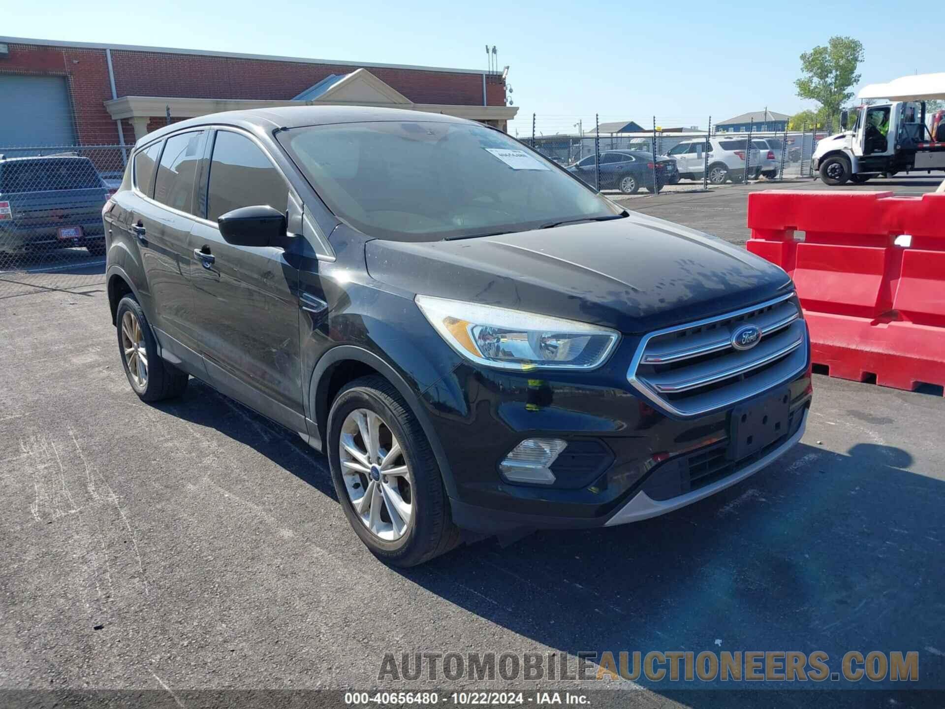 1FMCU0GD9HUE76418 FORD ESCAPE 2017