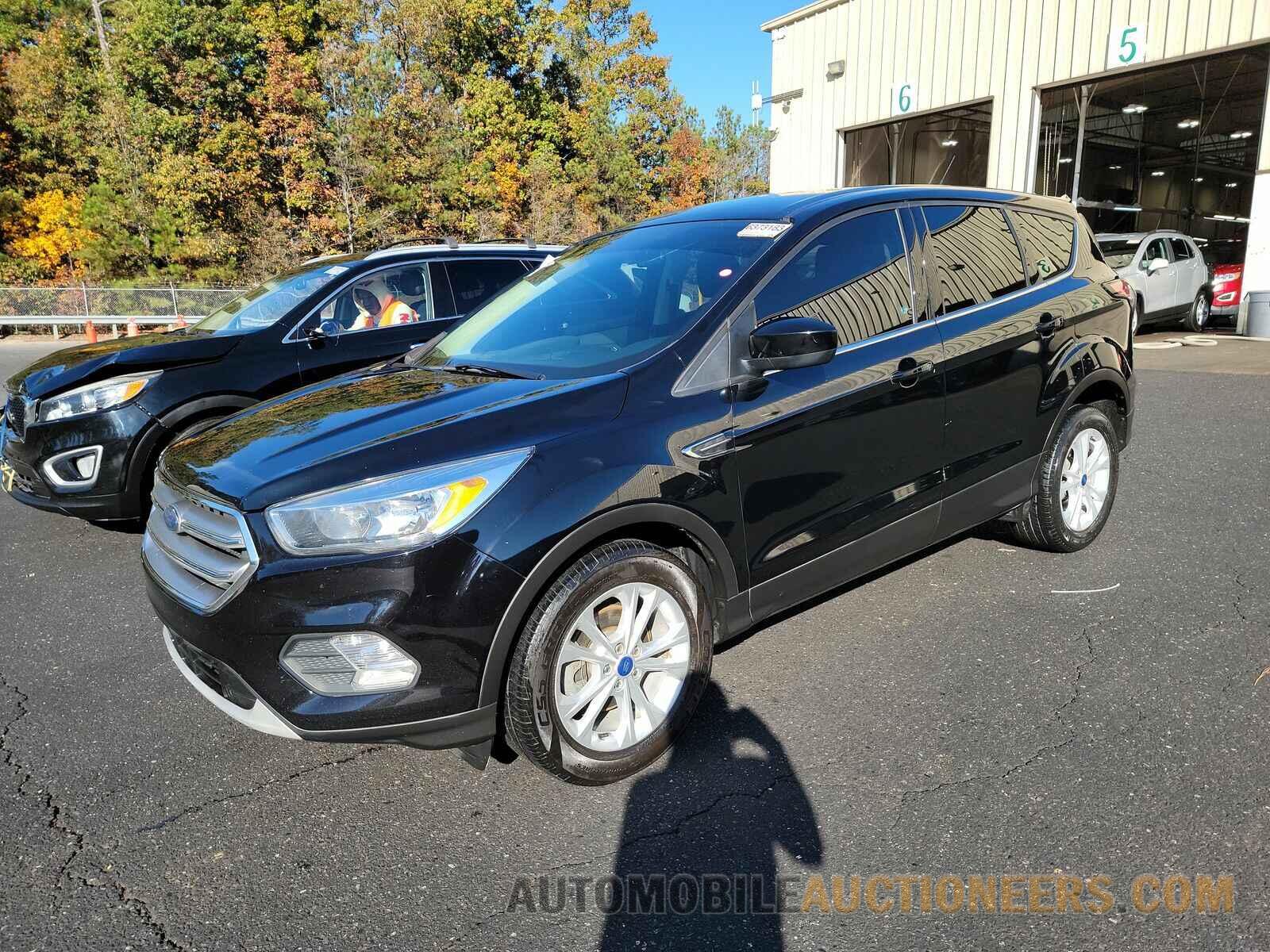 1FMCU0GD9HUE90593 Ford Escape 2017