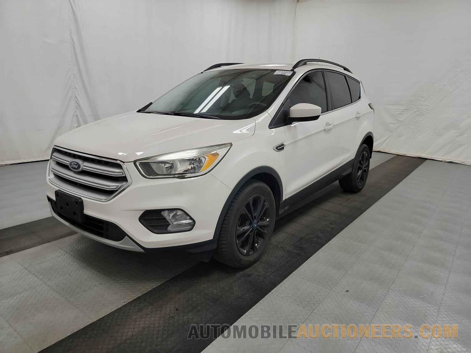 1FMCU0GD9JUA20263 Ford Escape 2018