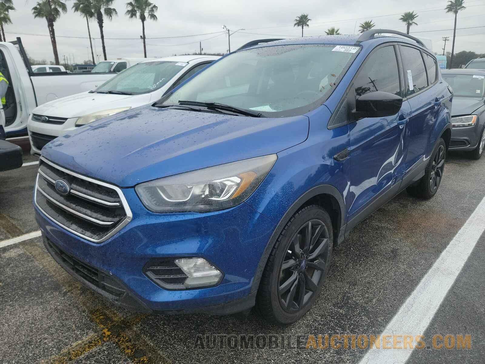 1FMCU0GD9JUA79460 Ford Escape 2018