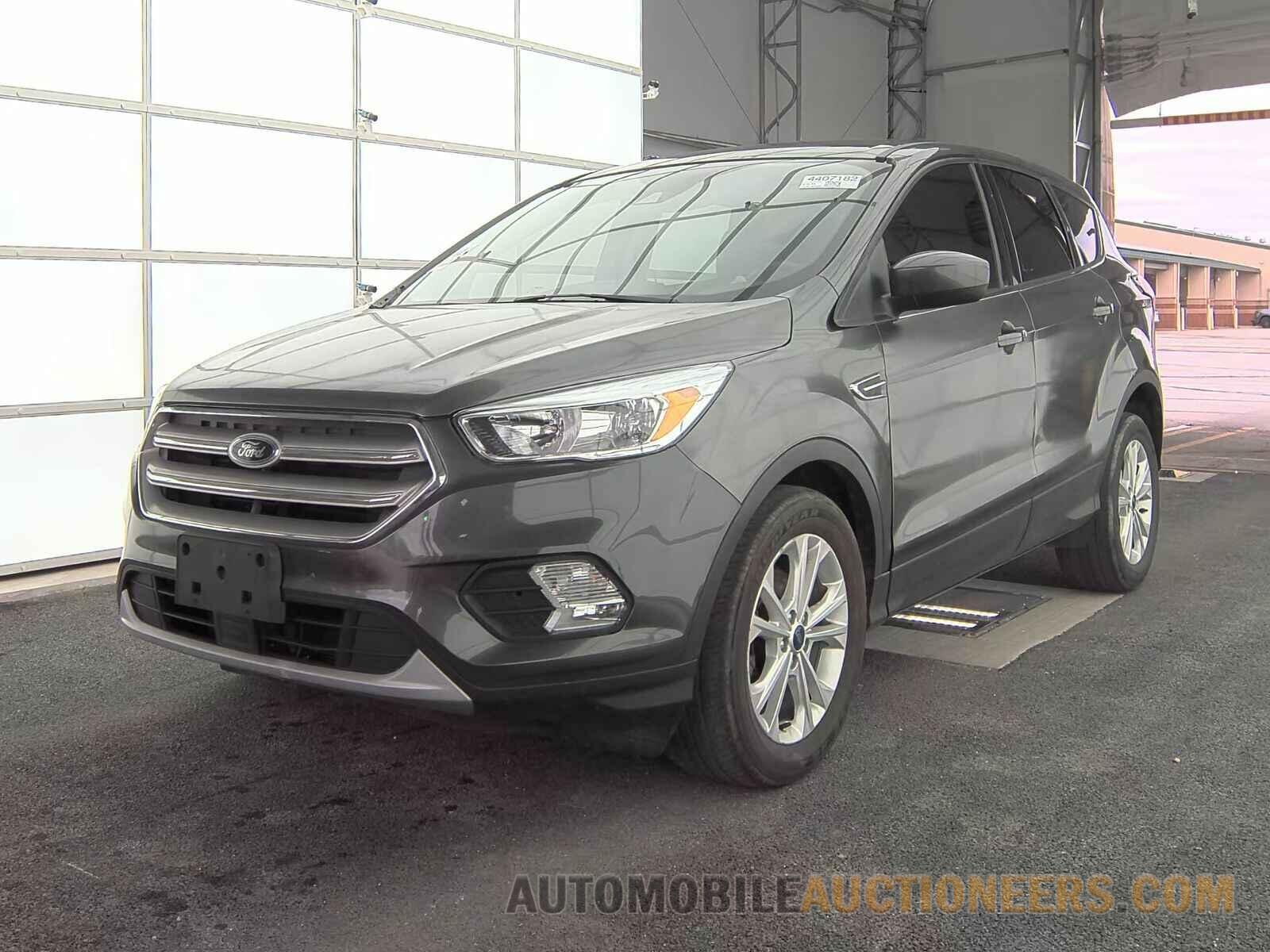 1FMCU0GD9KUA91822 Ford Escape 2019