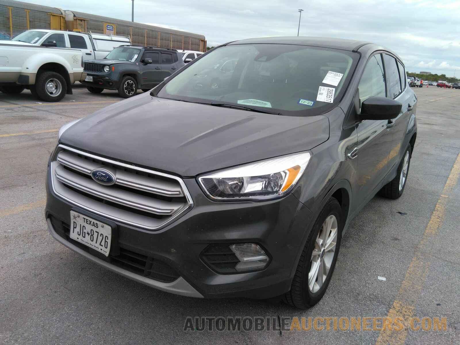 1FMCU0GD9KUB14273 Ford Escape 2019