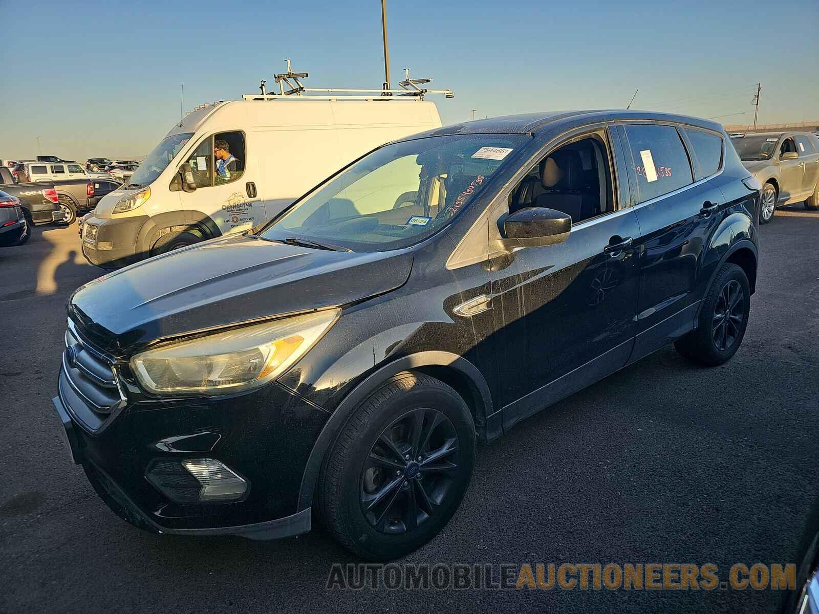 1FMCU0GDXHUA13641 Ford Escape 2017