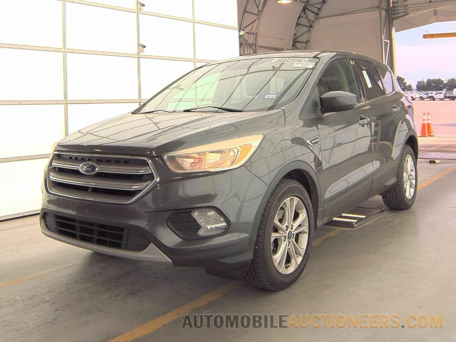 1FMCU0GDXHUA54559 Ford Escape 2017