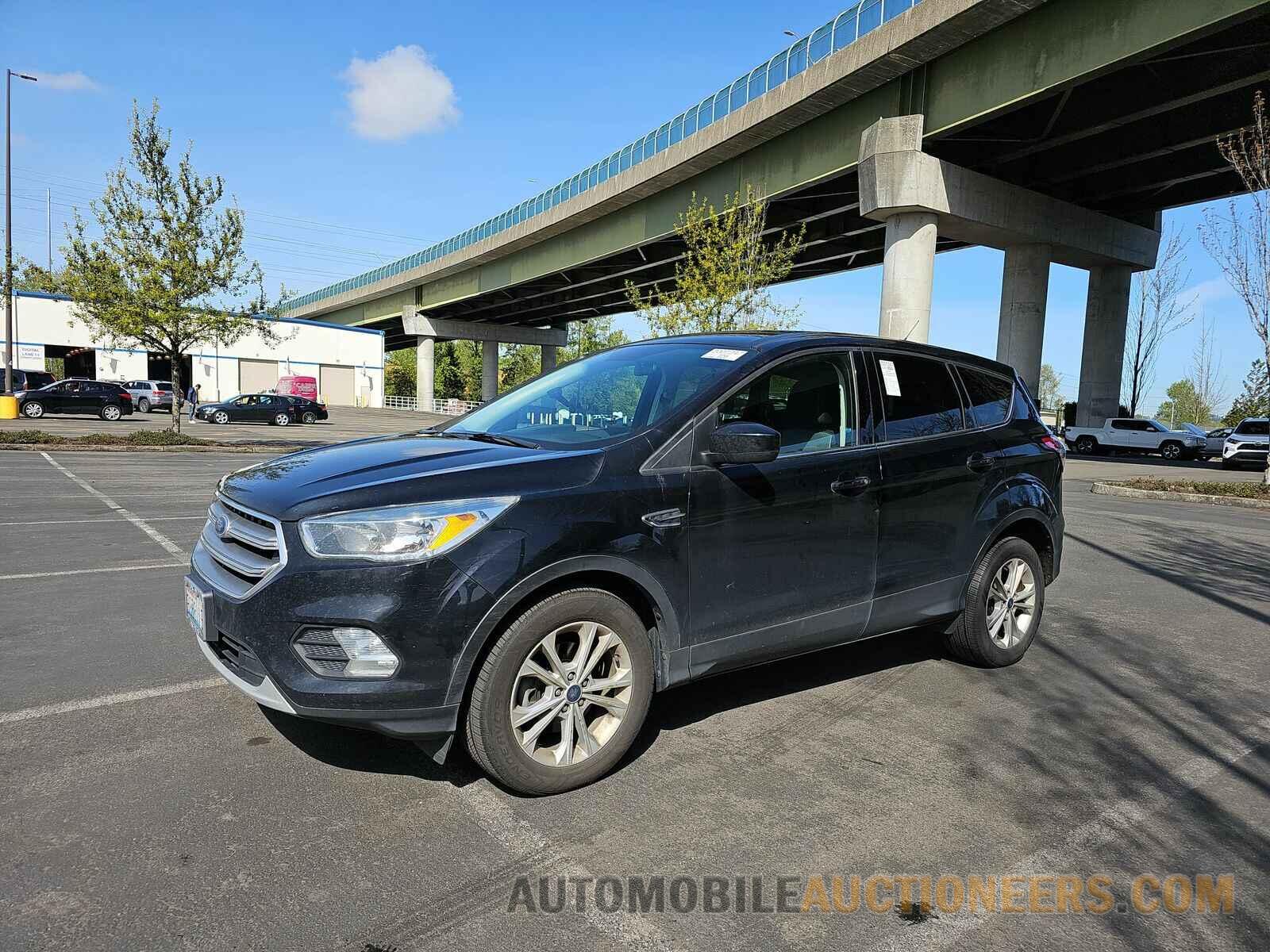 1FMCU0GDXHUC35743 Ford Escape 2017