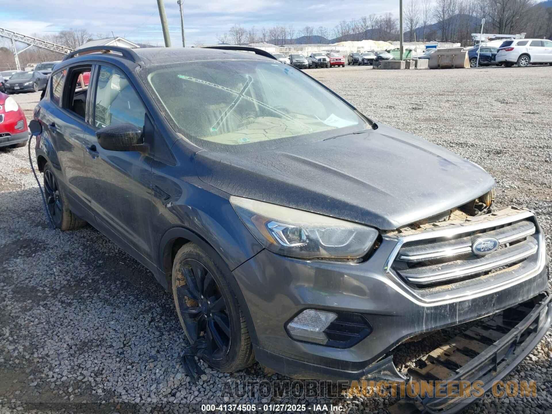 1FMCU0GDXHUD81527 FORD ESCAPE 2017