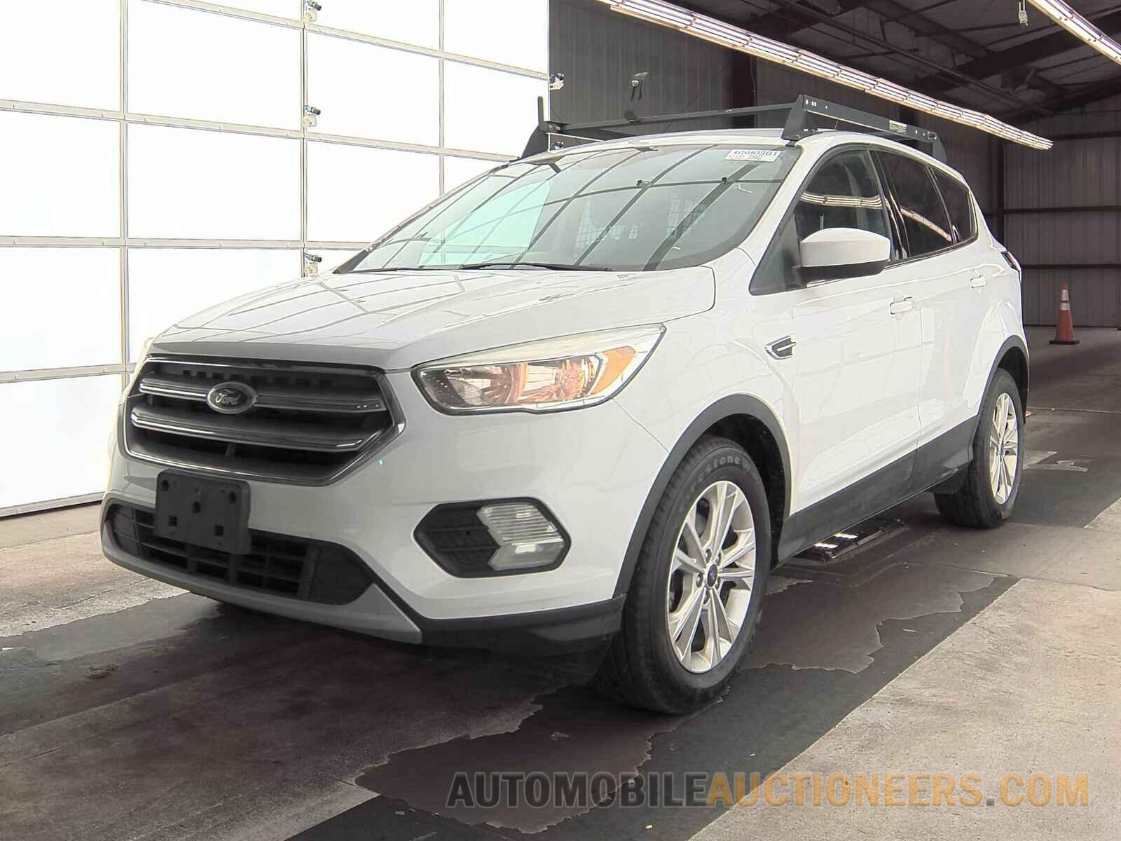 1FMCU0GDXHUE77206 Ford Escape 2017