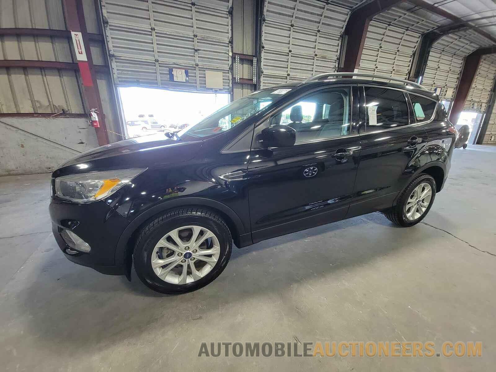 1FMCU0GDXJUA43356 Ford Escape 2018