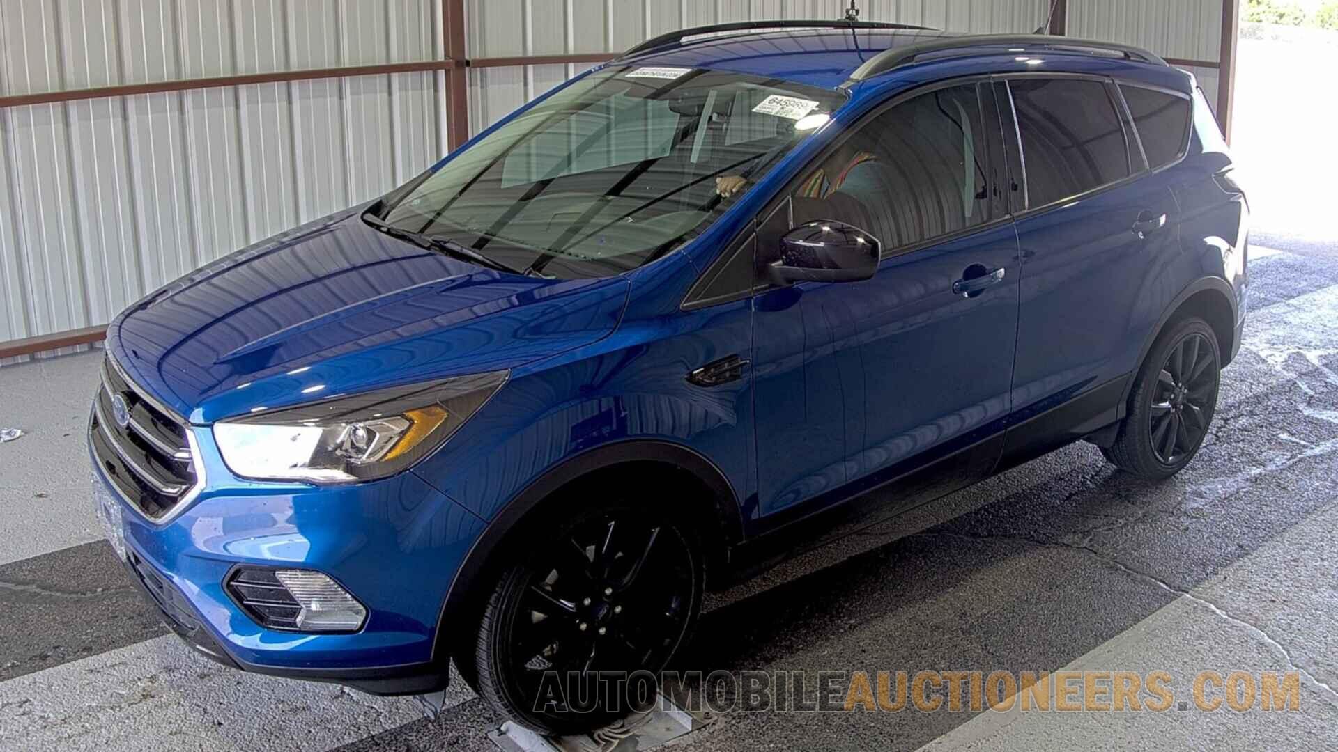 1FMCU0GDXJUD28705 Ford Escape 2018