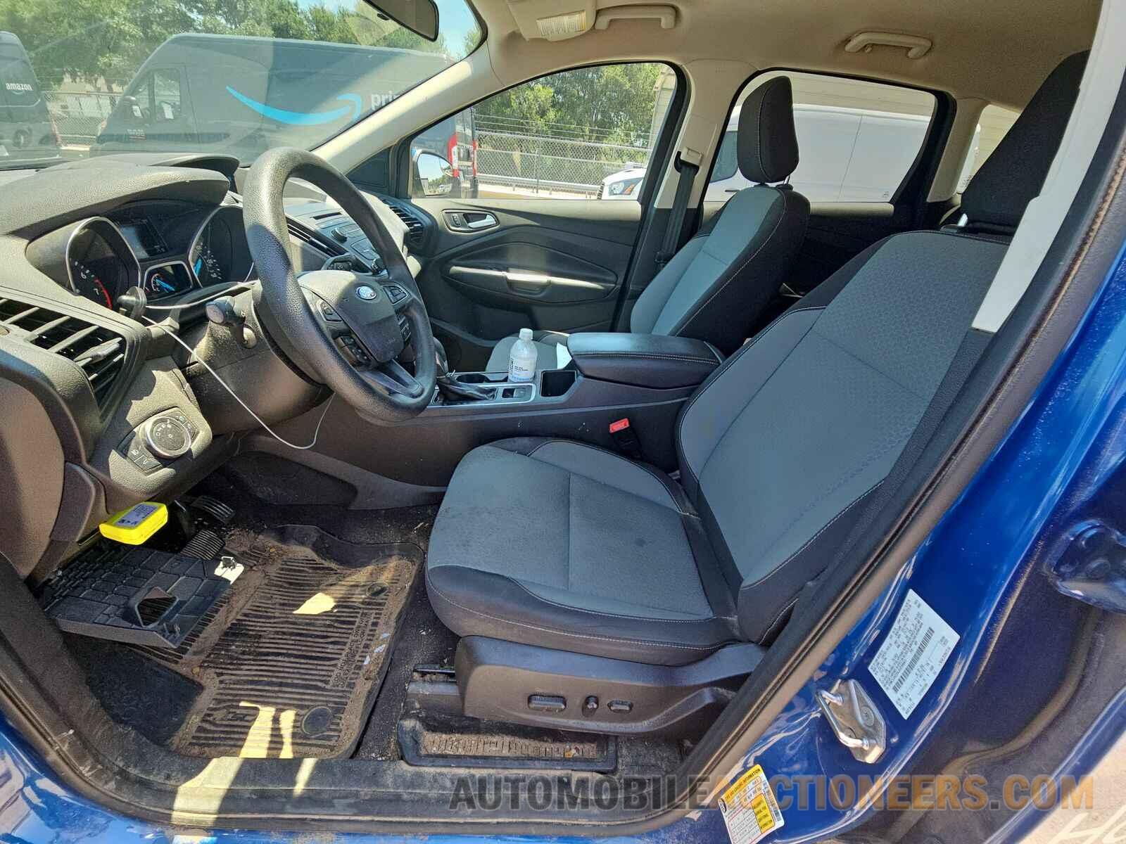 1FMCU0GDXJUD38991 Ford Escape 2018