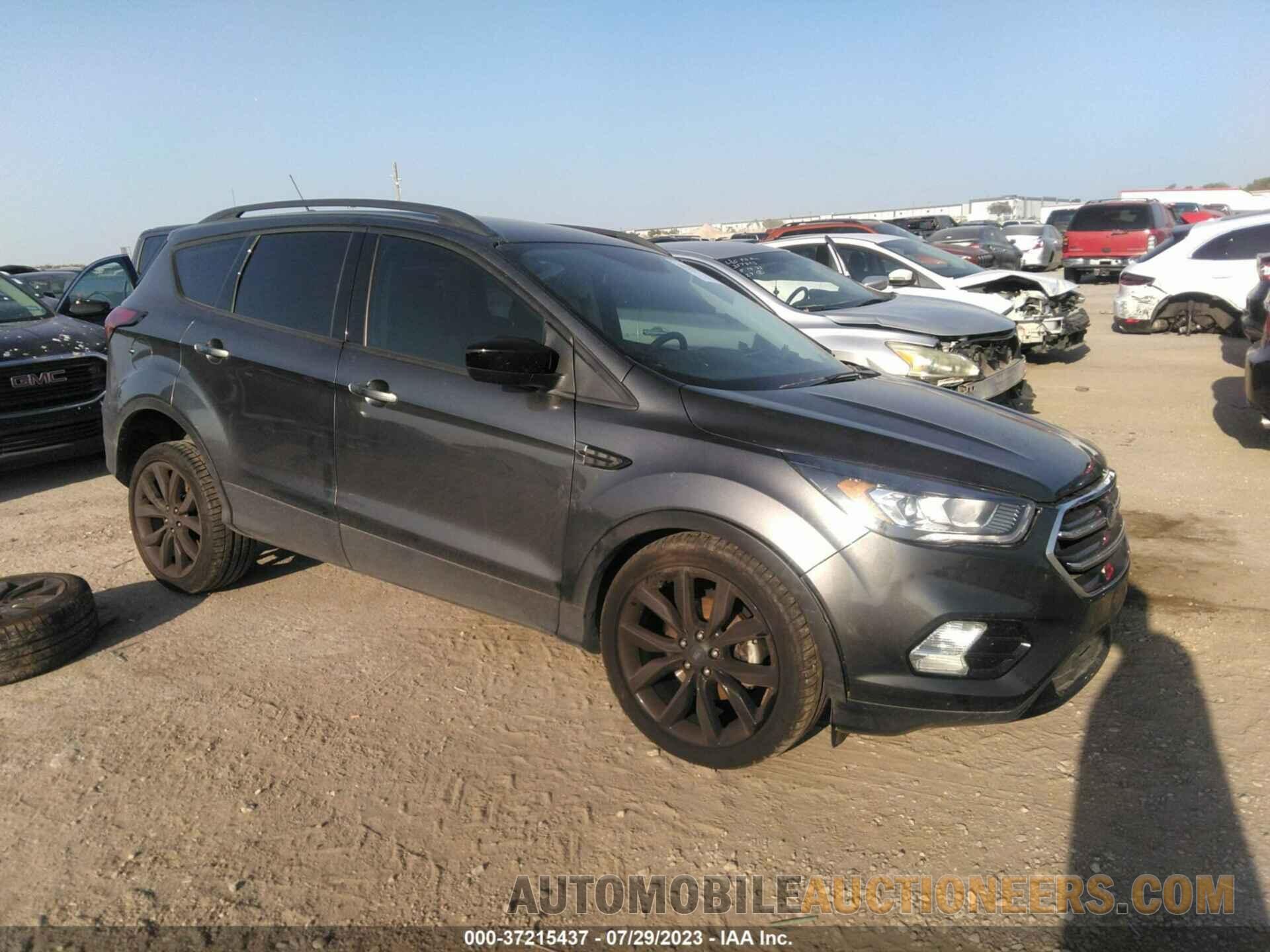 1FMCU0GDXKUB46973 FORD ESCAPE 2019