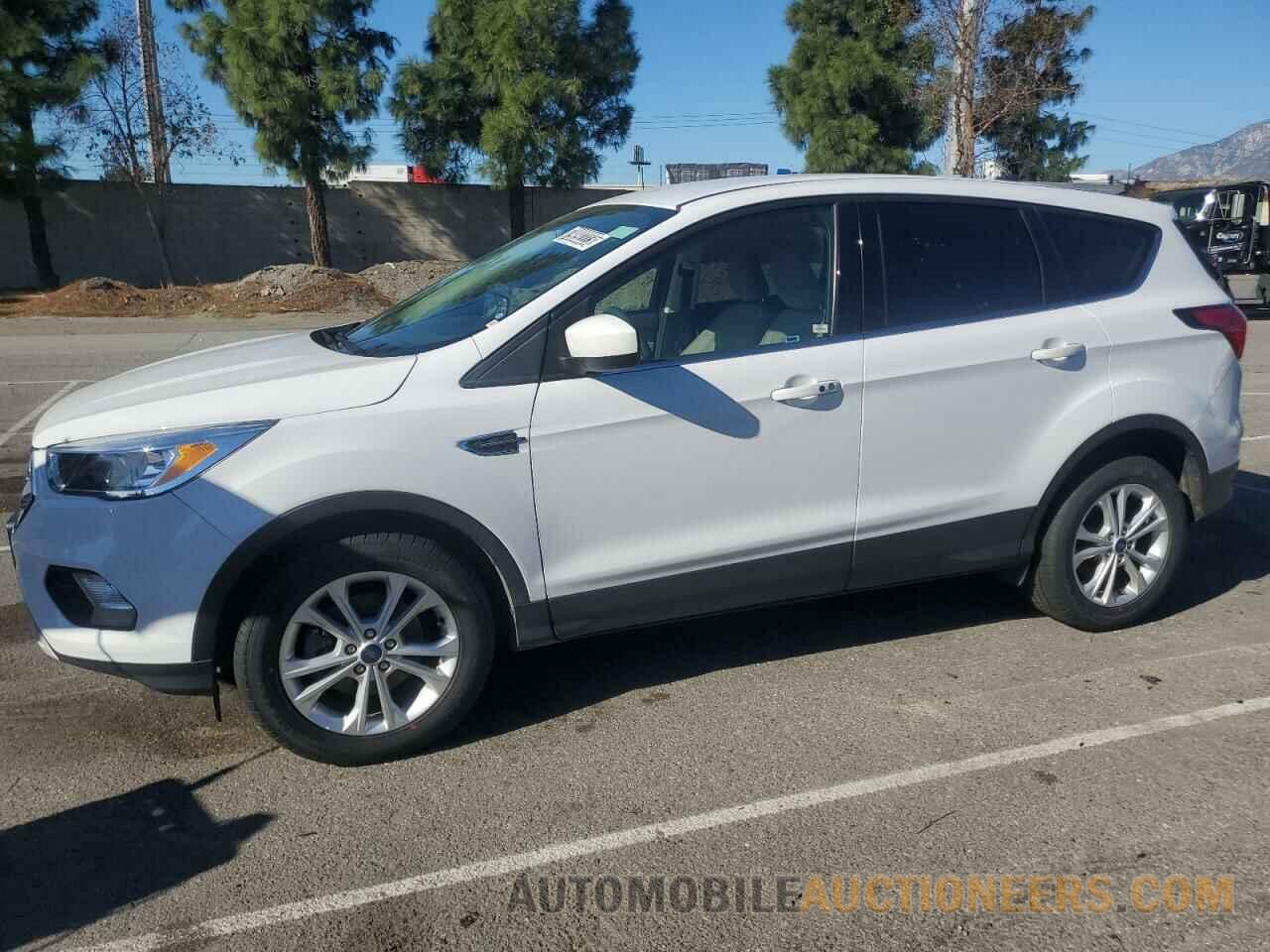 1FMCU0GDXKUB86762 FORD ESCAPE 2019