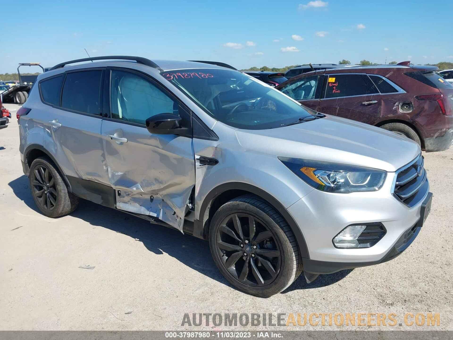 1FMCU0GDXKUC25320 FORD ESCAPE 2019