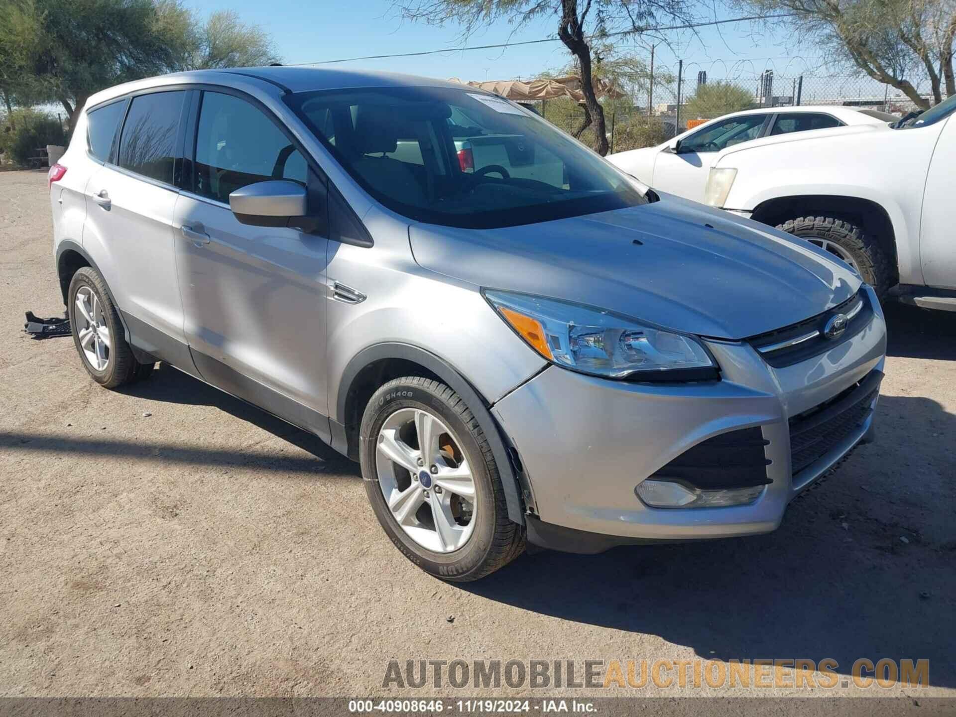 1FMCU0GX8FUA82075 FORD ESCAPE 2015