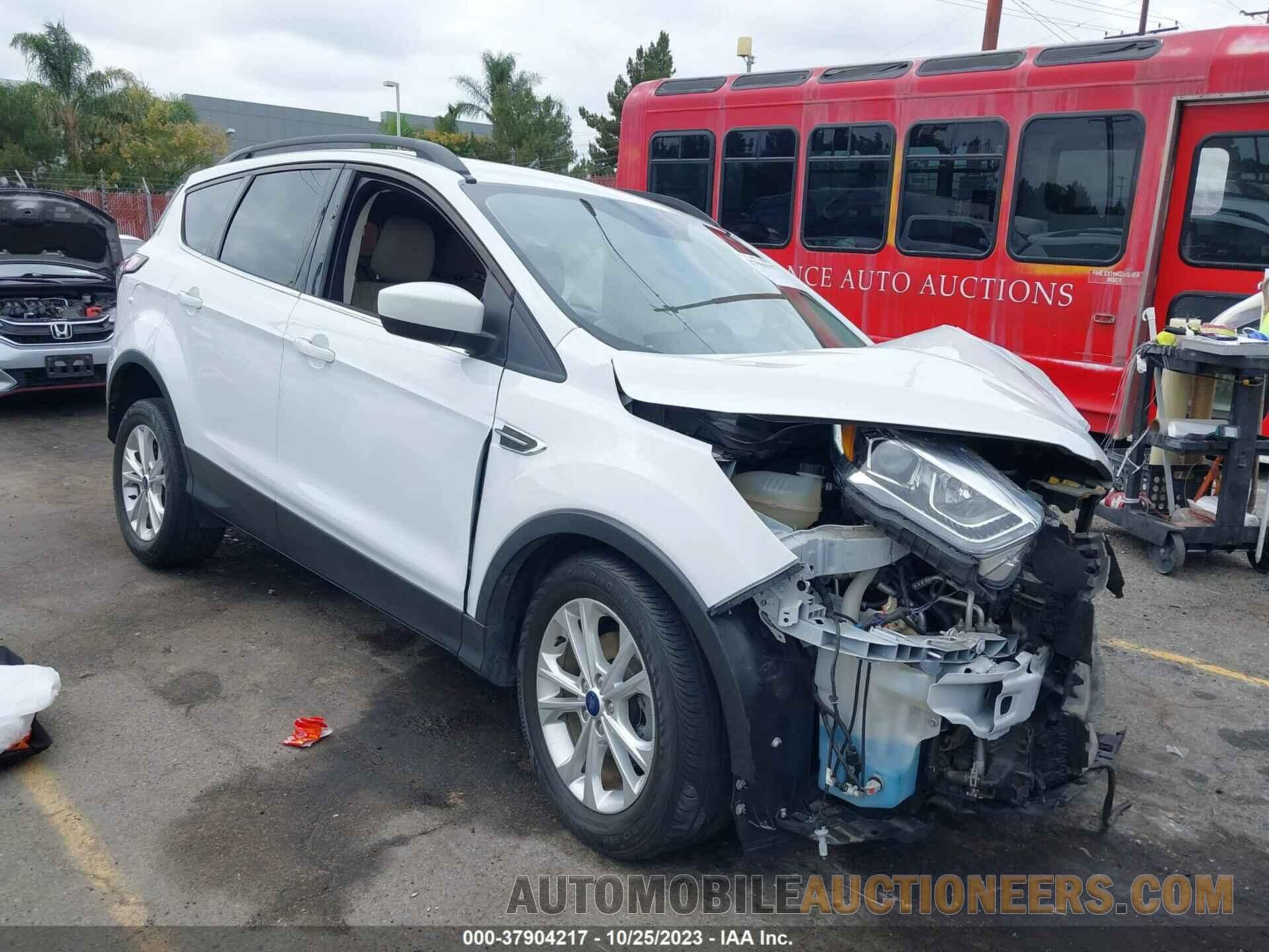 1FMCU0HD0JUD60240 FORD ESCAPE 2018