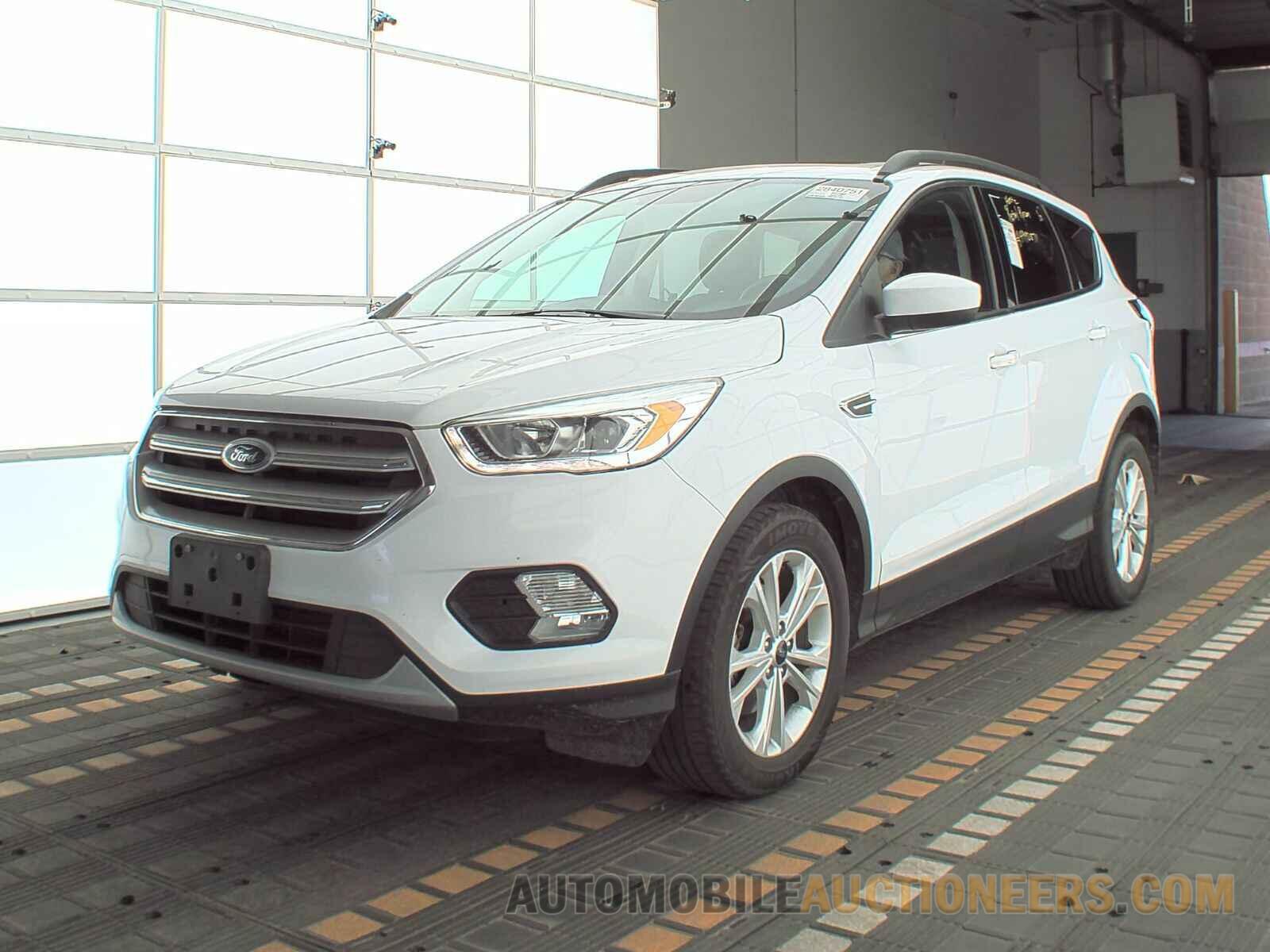 1FMCU0HD4JUB28059 Ford Escape 2018