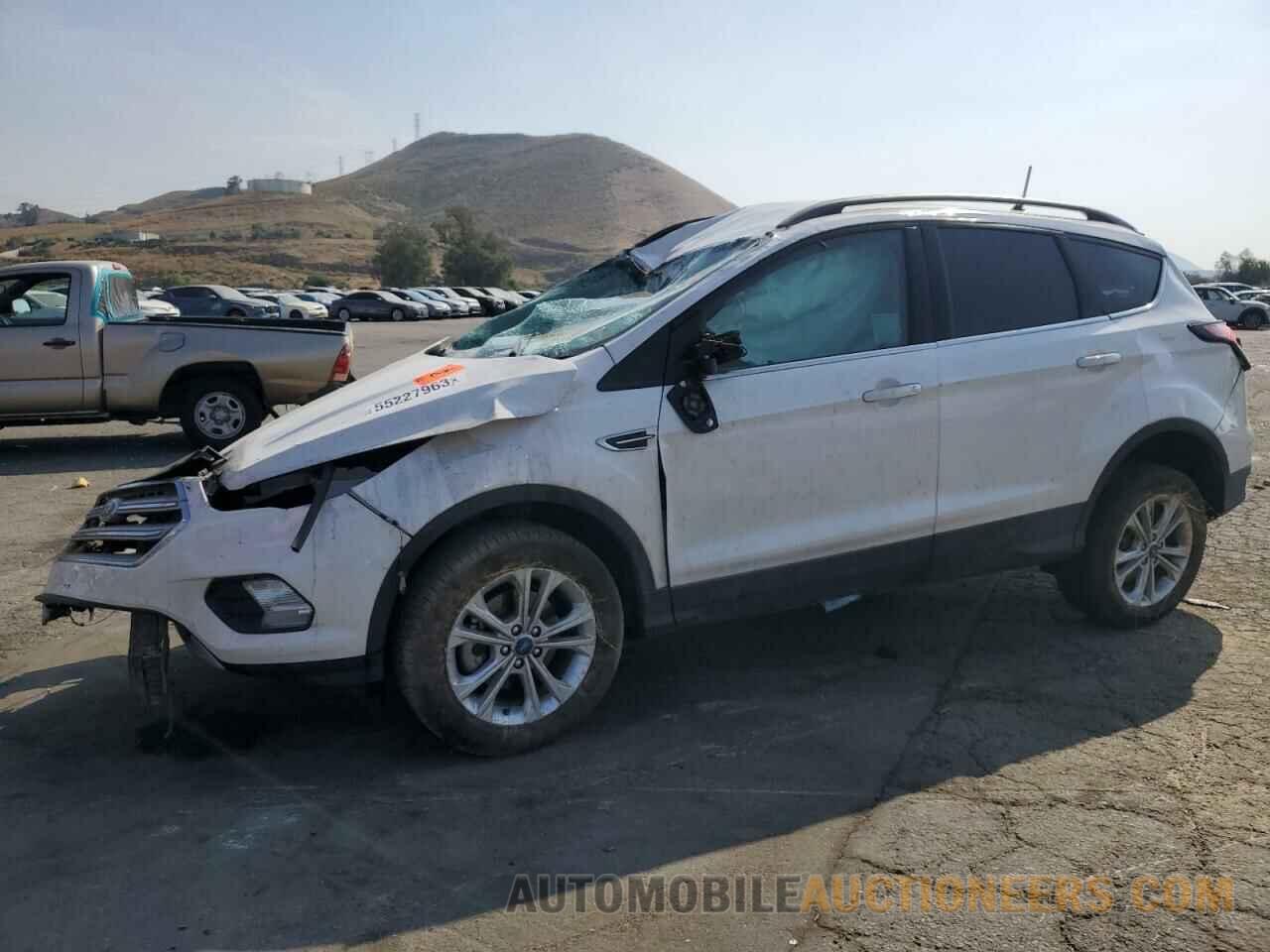 1FMCU0HD5JUA23935 FORD ESCAPE 2018