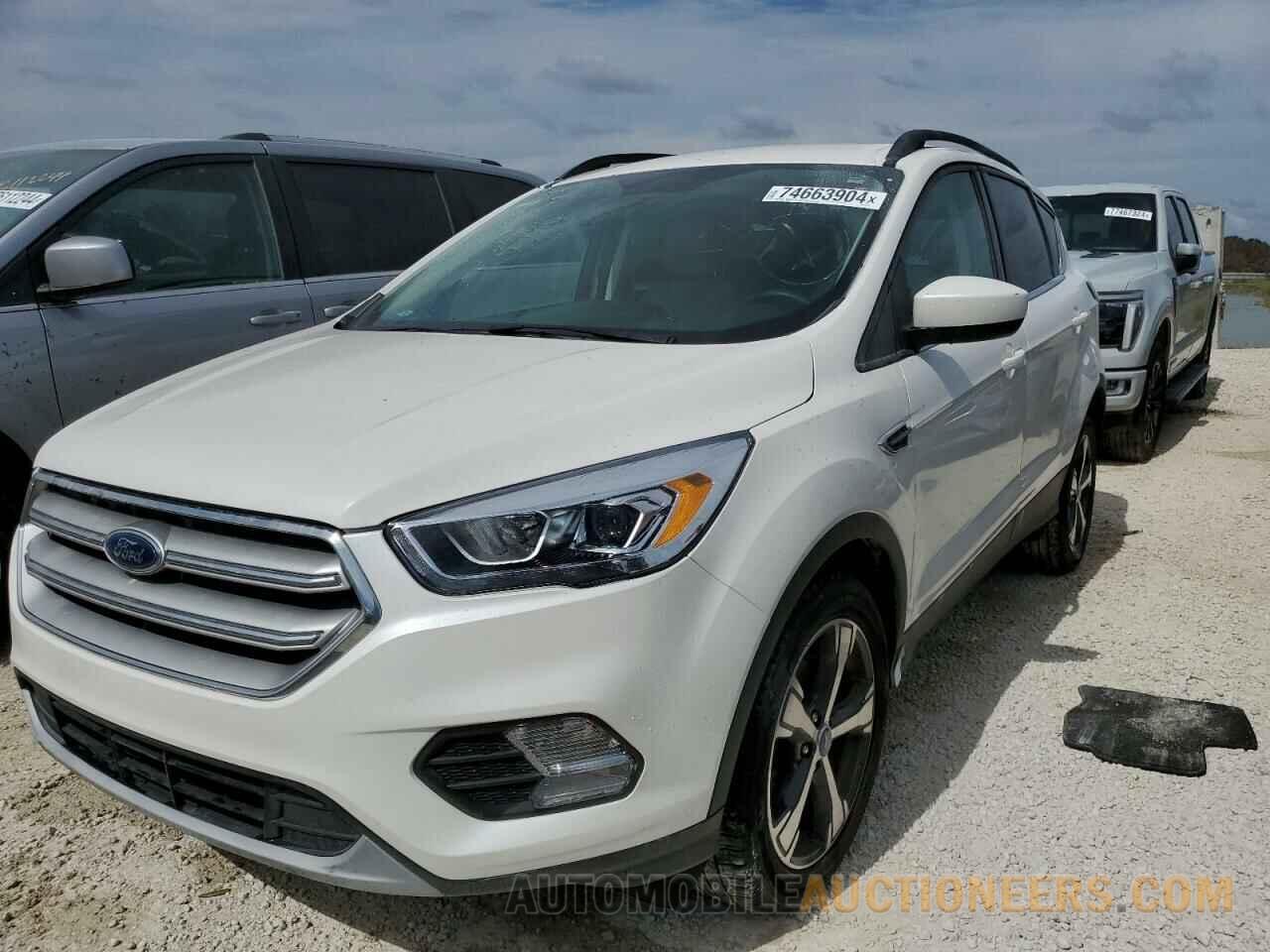 1FMCU0HD6JUD47511 FORD ESCAPE 2018