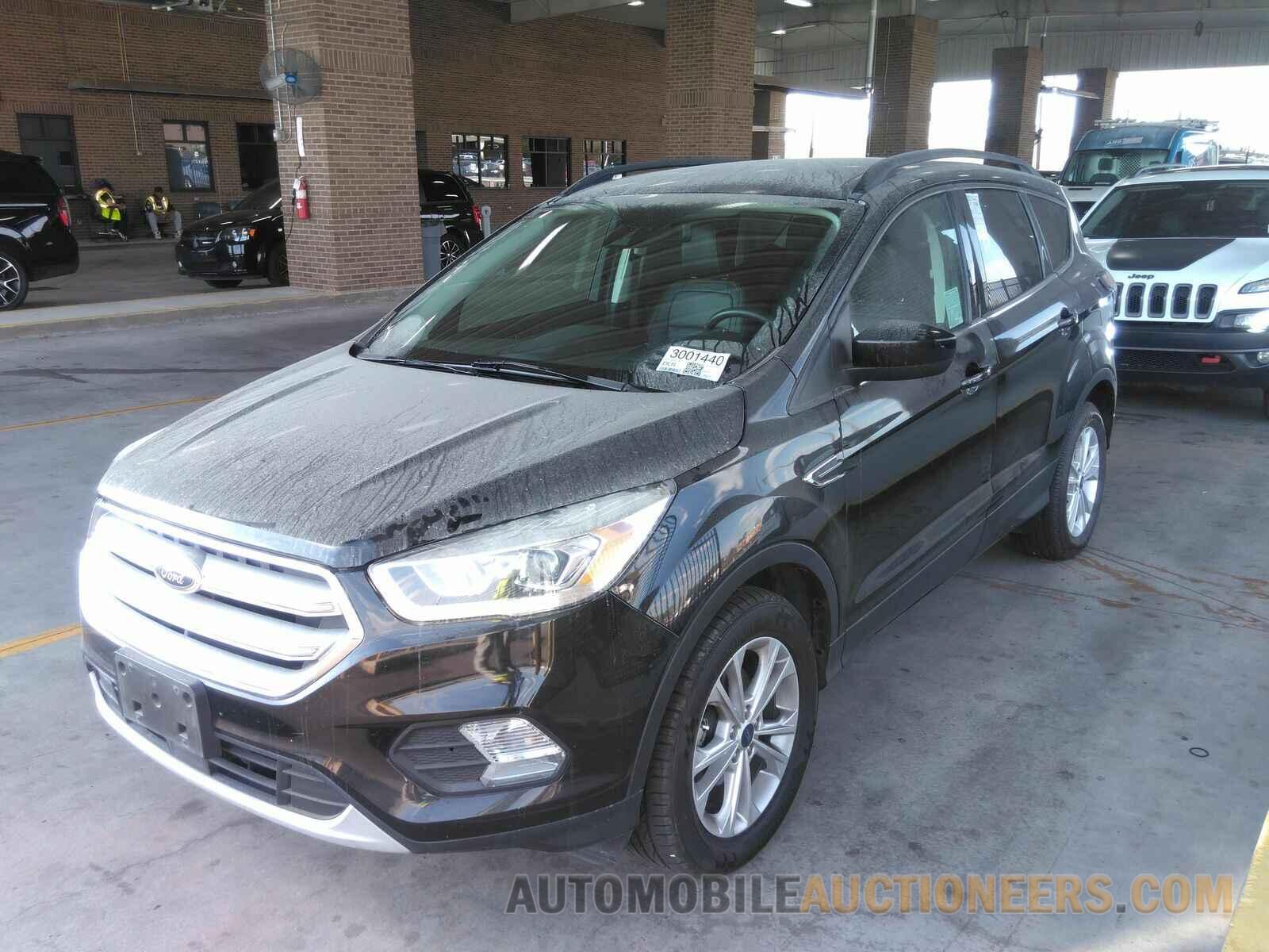 1FMCU0HD7JUA75812 Ford Escape 2018