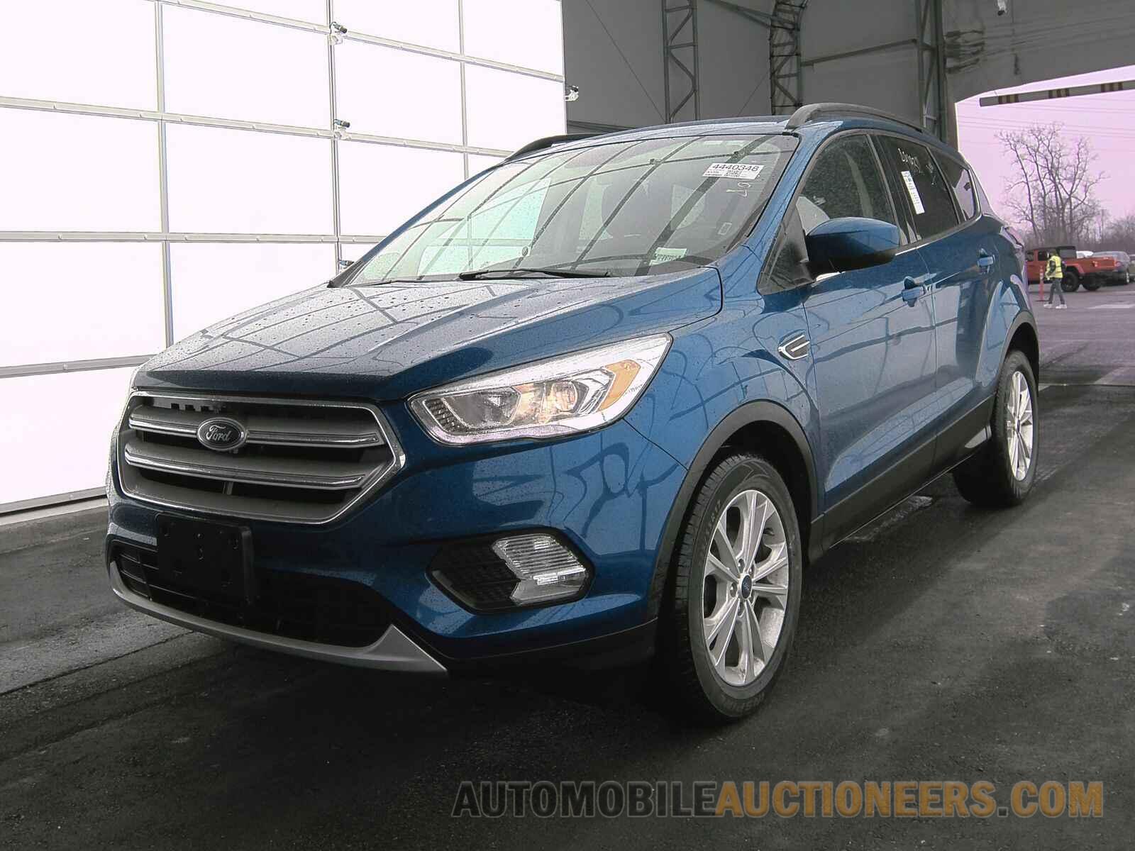 1FMCU0HD8KUA76033 Ford Escape 2019