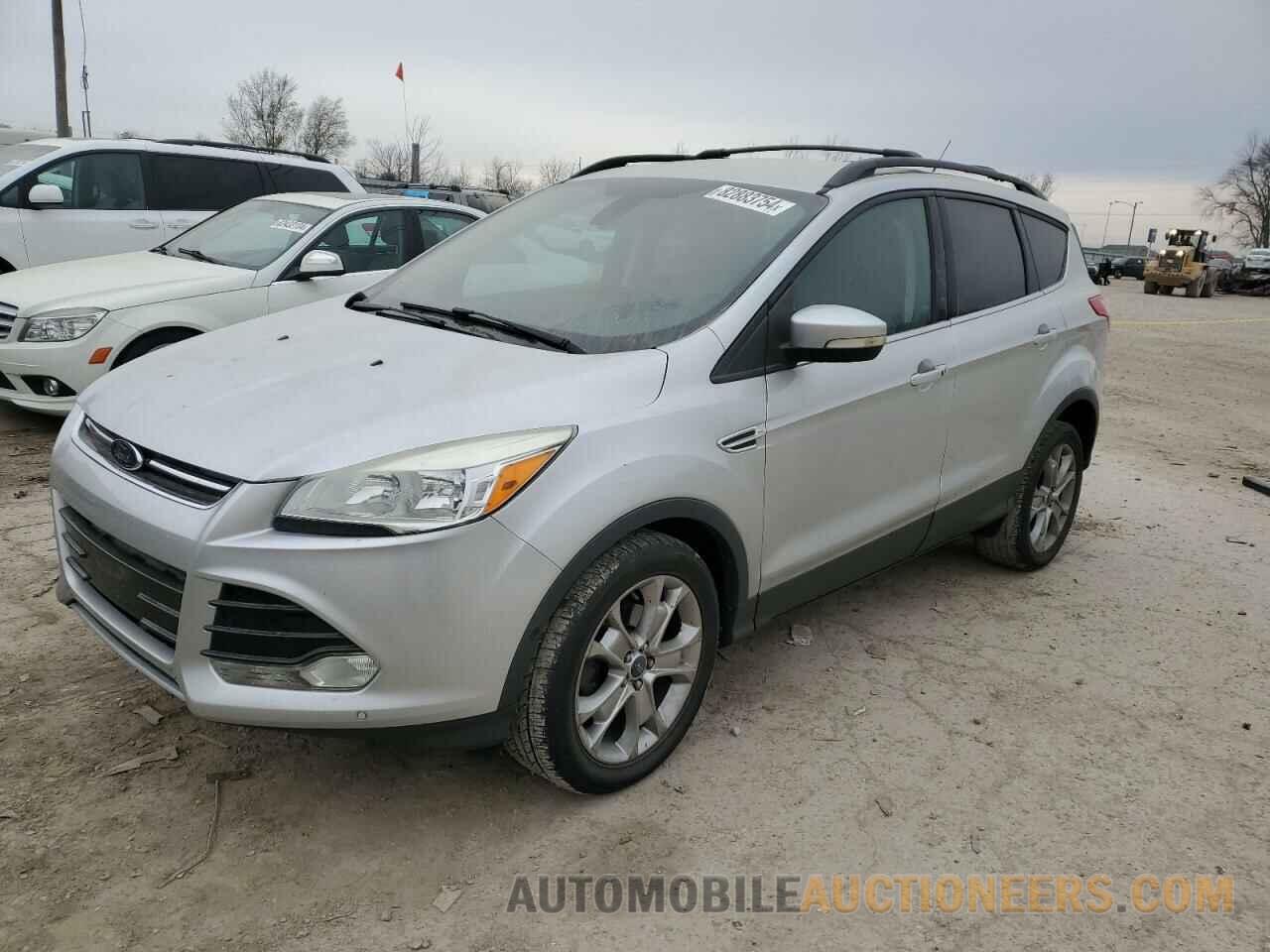 1FMCU0HX2DUA00952 FORD ESCAPE 2013