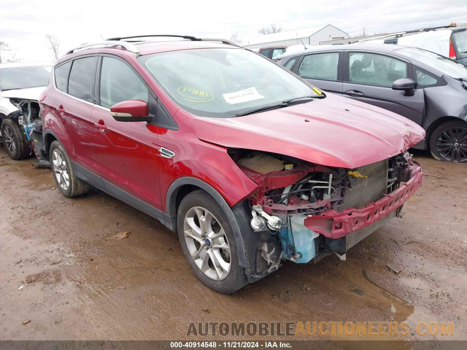 1FMCU0J90FUA59349 FORD ESCAPE 2015