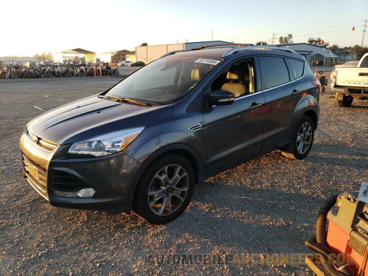 1FMCU0J90FUA65524 FORD ESCAPE 2015