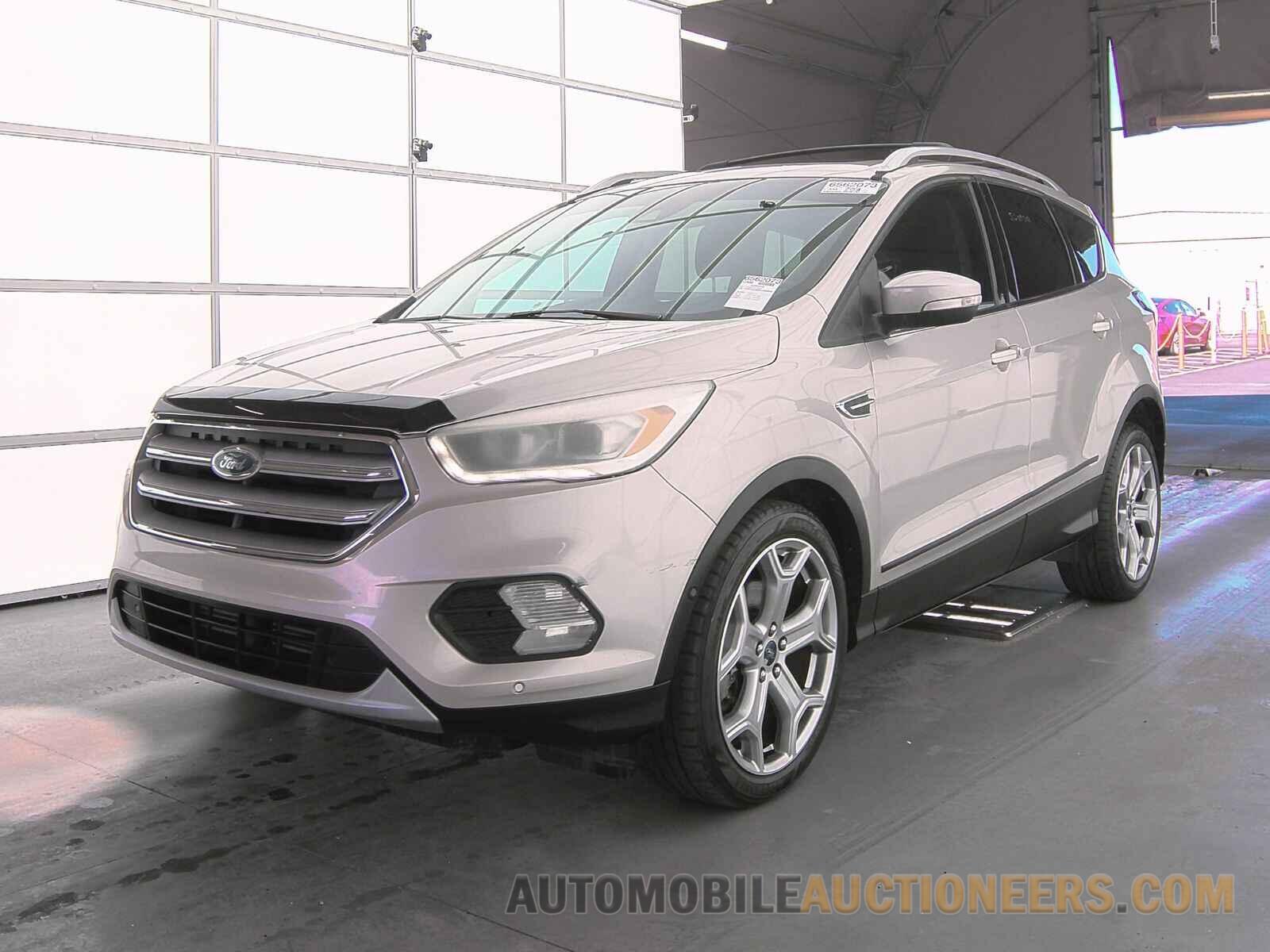 1FMCU0J90HUA20523 Ford Escape 2017