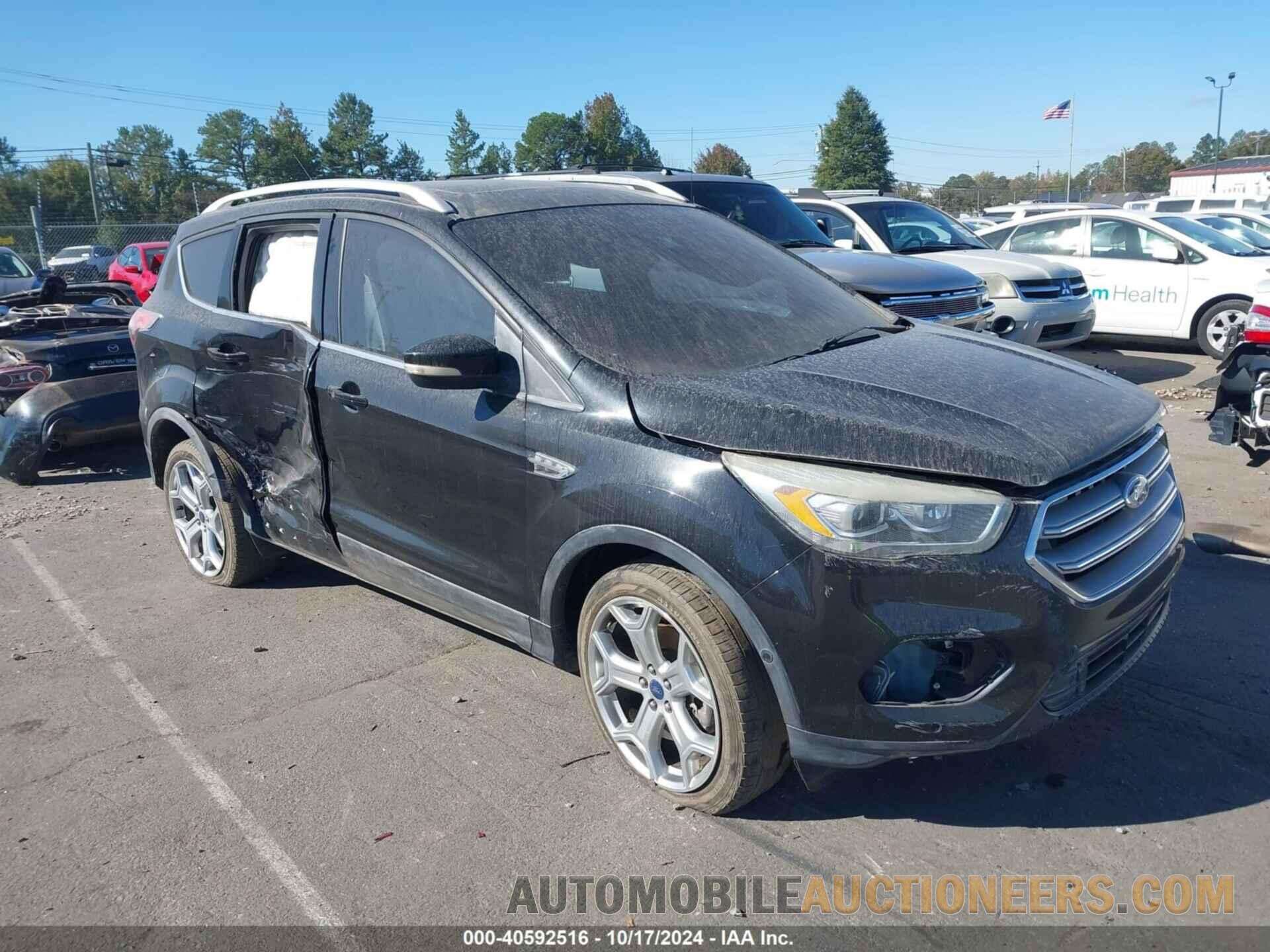 1FMCU0J90HUB48745 FORD ESCAPE 2017