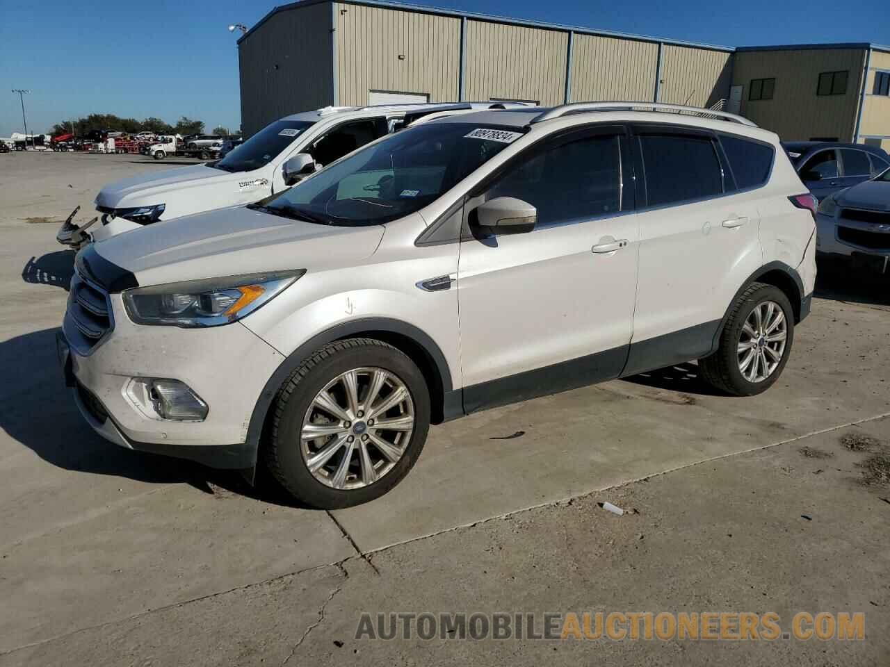 1FMCU0J90HUE07153 FORD ESCAPE 2017