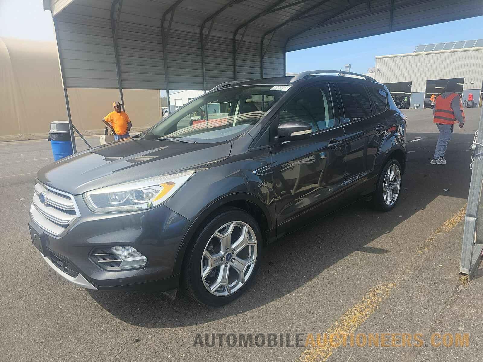 1FMCU0J90JUA56282 Ford Escape 2018