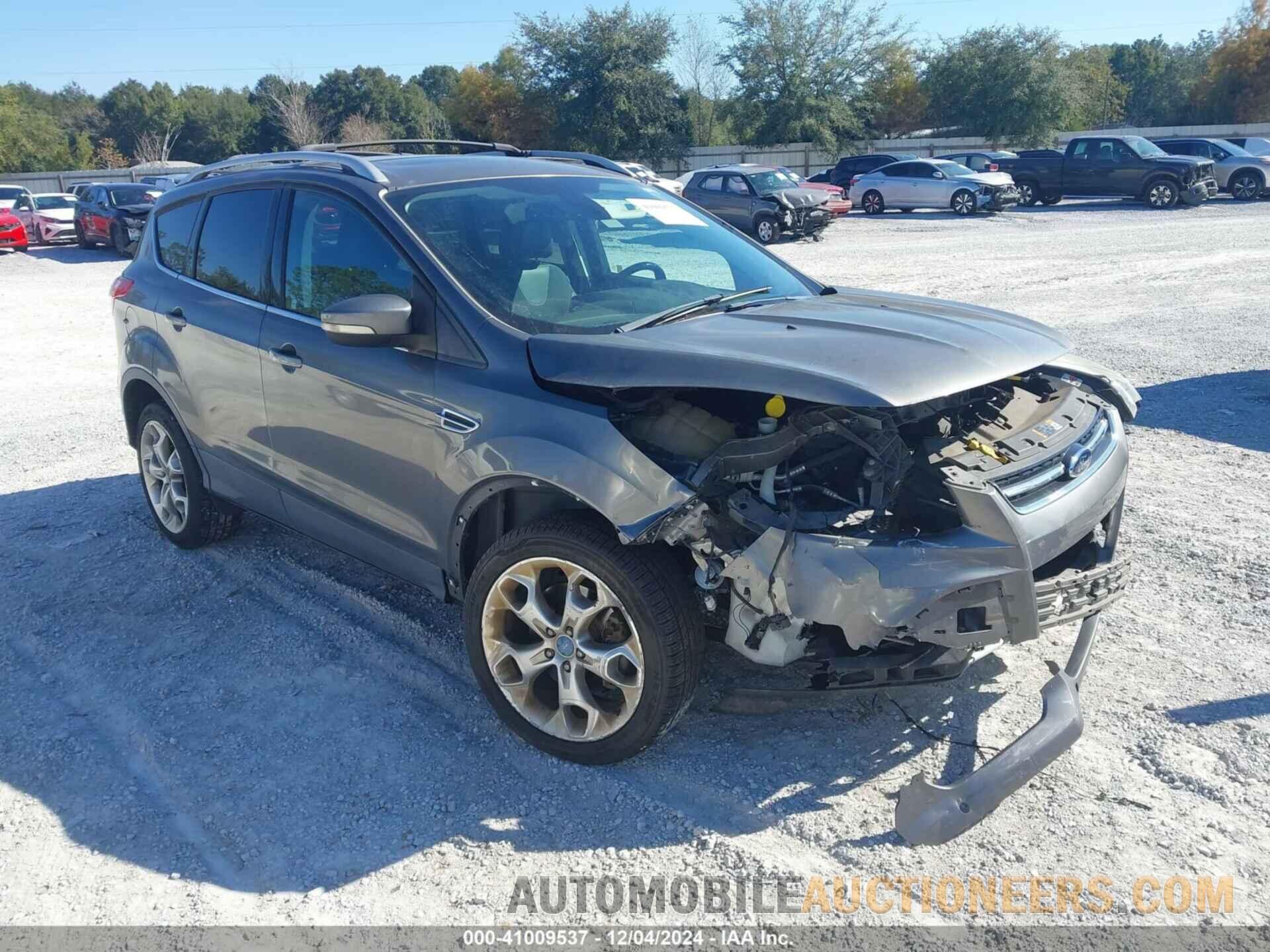 1FMCU0J91DUC44359 FORD ESCAPE 2013