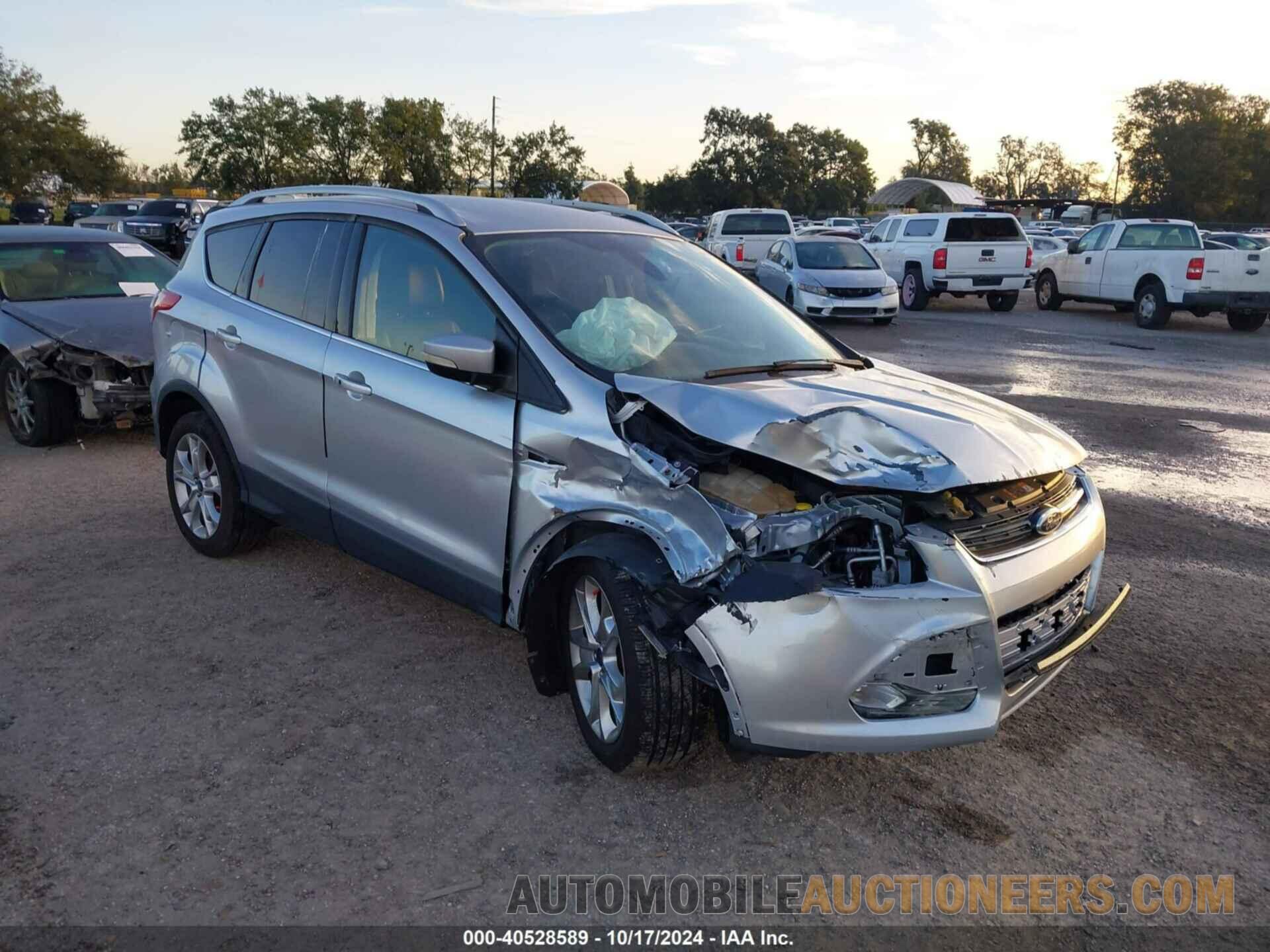 1FMCU0J91GUA17886 FORD ESCAPE 2016