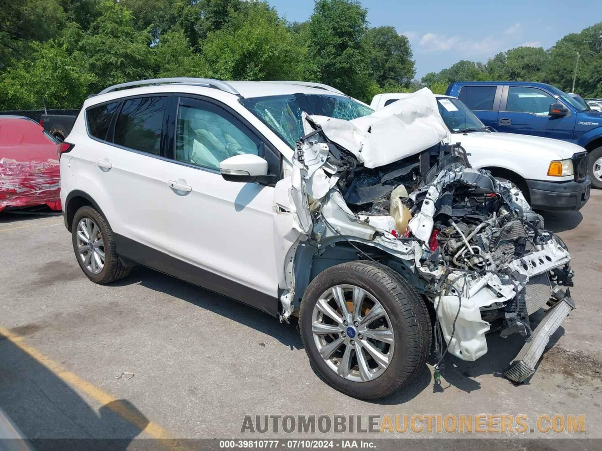 1FMCU0J91HUB60516 FORD ESCAPE 2017