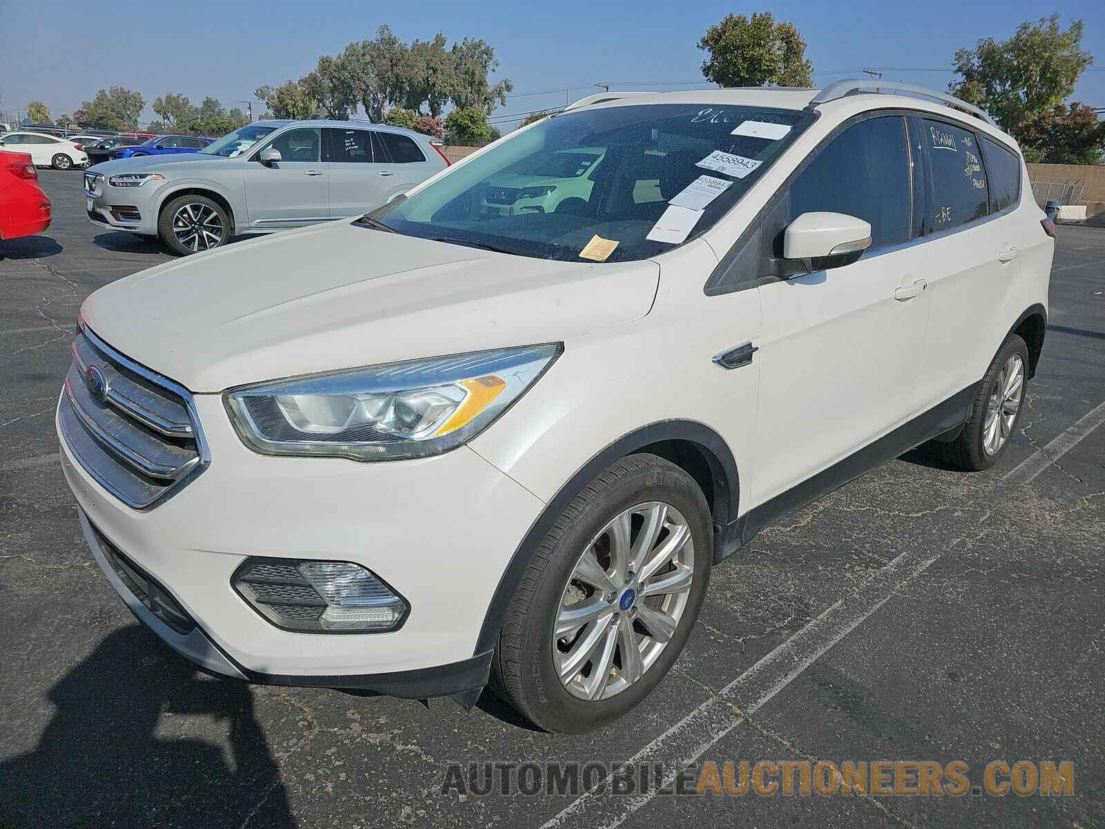 1FMCU0J91HUB60998 Ford Escape 2017