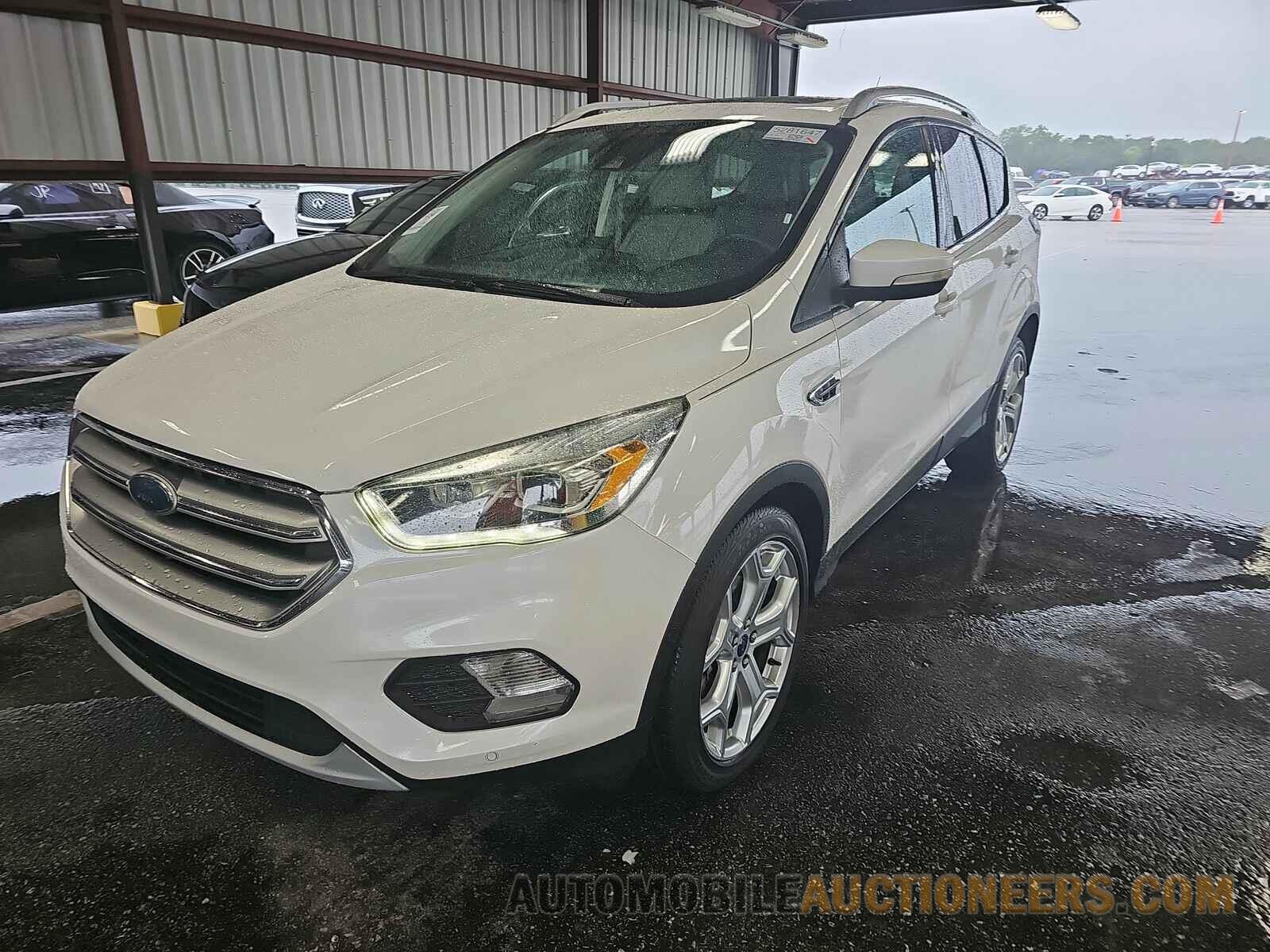 1FMCU0J91HUB96660 Ford Escape 2017