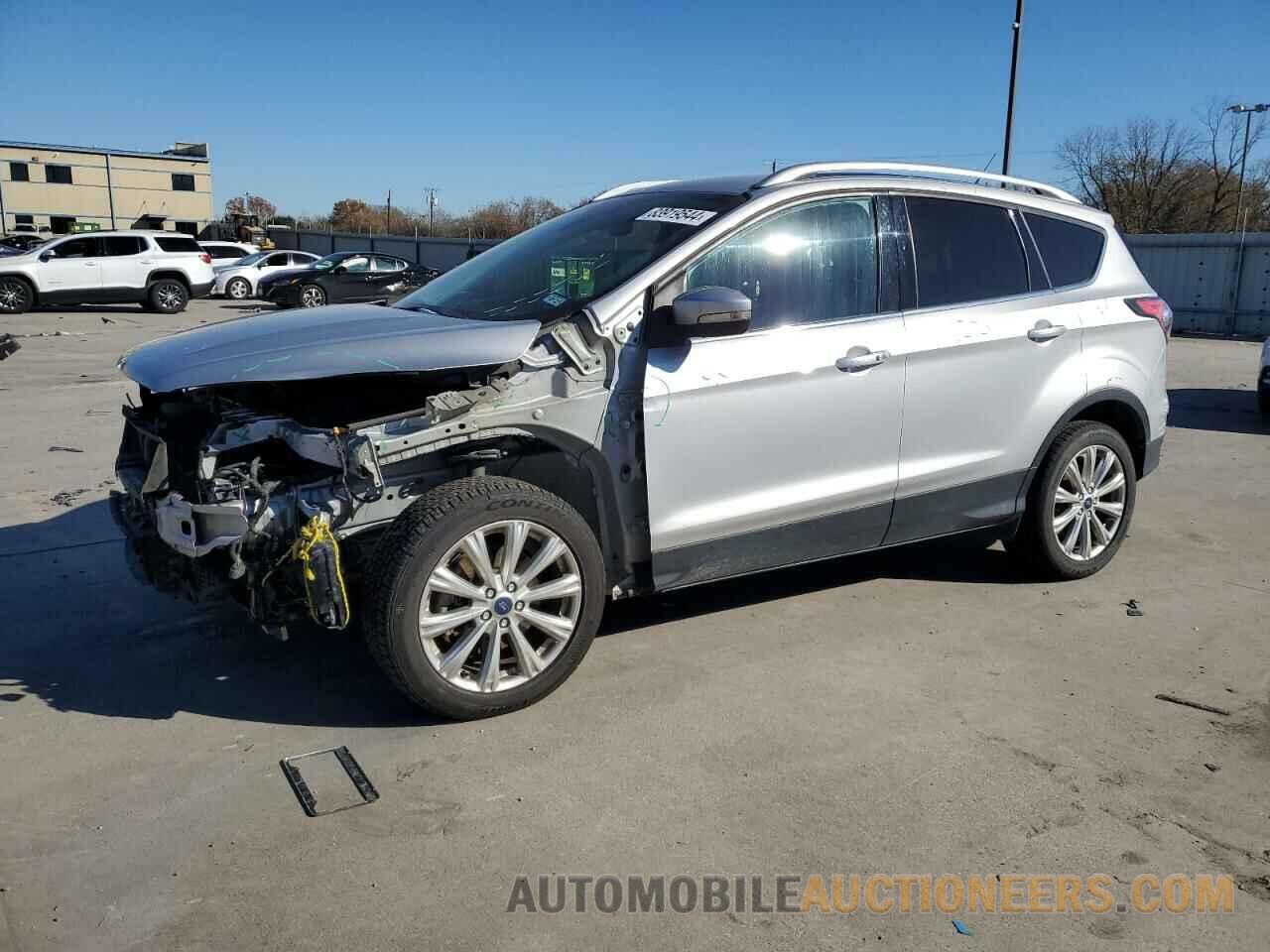 1FMCU0J92HUA25562 FORD ESCAPE 2017