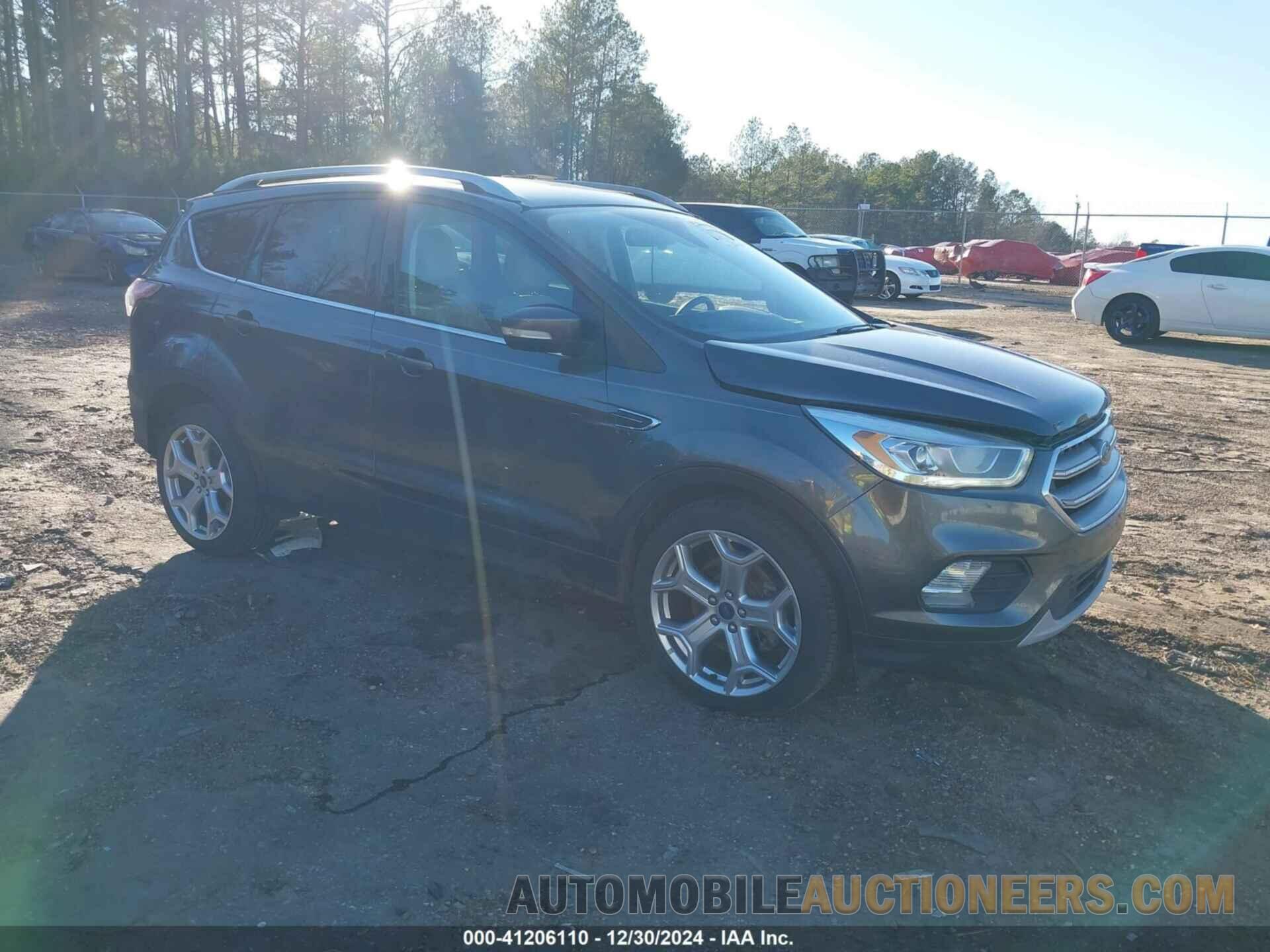 1FMCU0J92HUA36223 FORD ESCAPE 2017