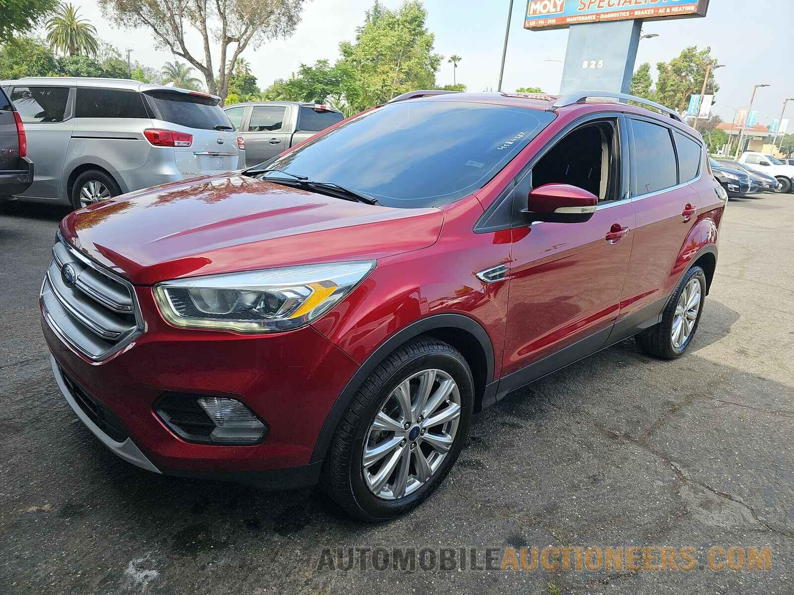 1FMCU0J92HUA64894 Ford Escape 2017