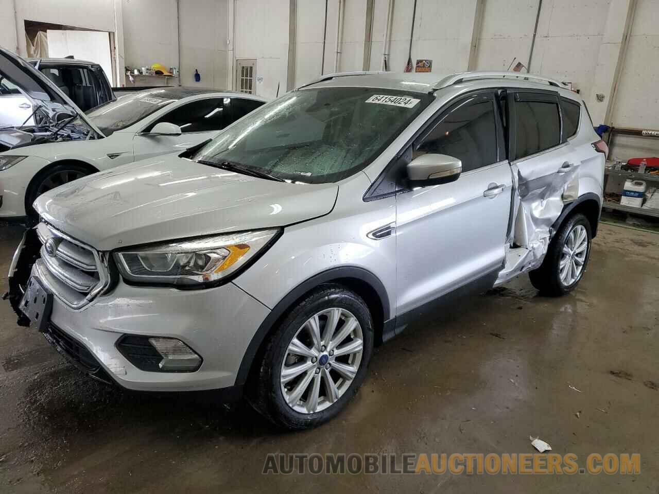 1FMCU0J92HUD56321 FORD ESCAPE 2017