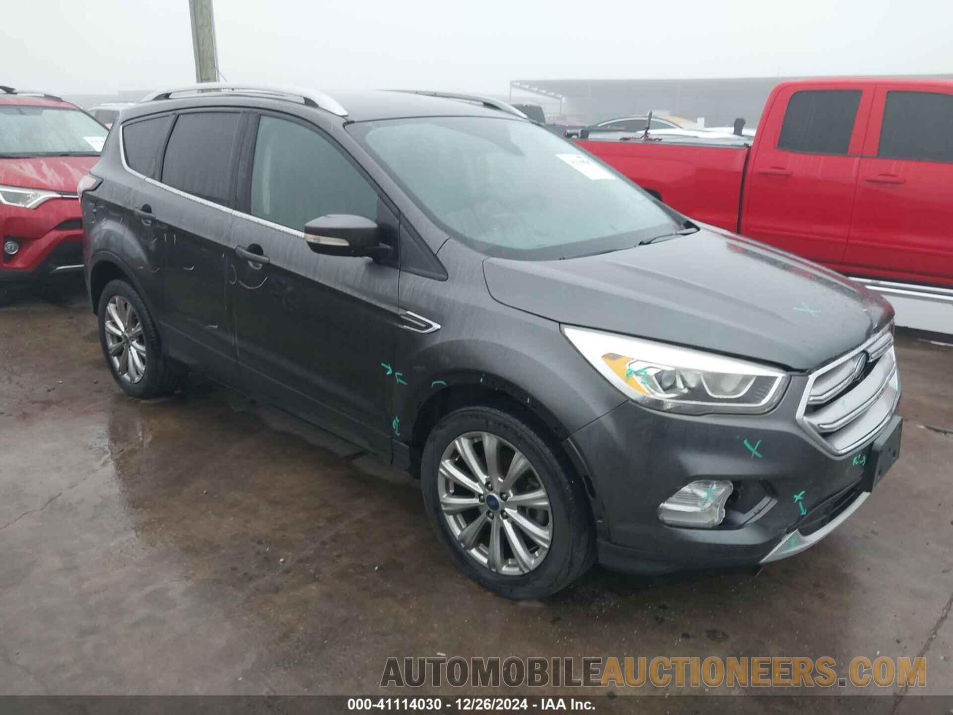 1FMCU0J92HUD67836 FORD ESCAPE 2017